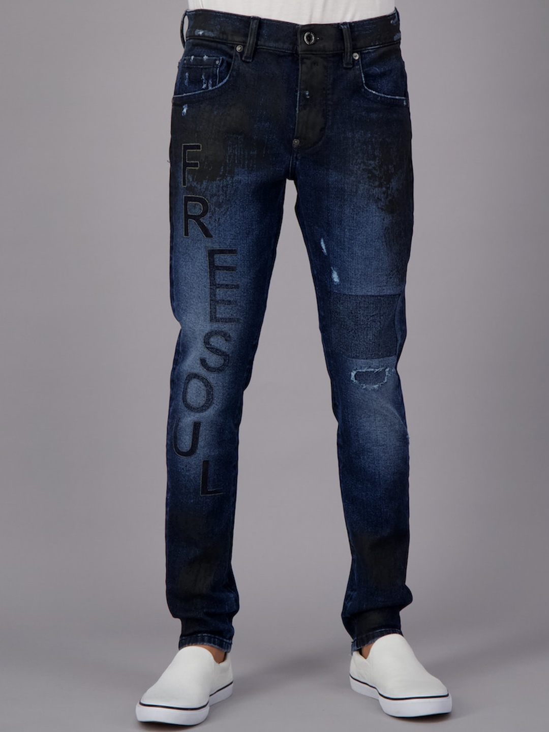 

FREESOUL Men Blue Skinny Fit Slash Knee Light Fade Jeans