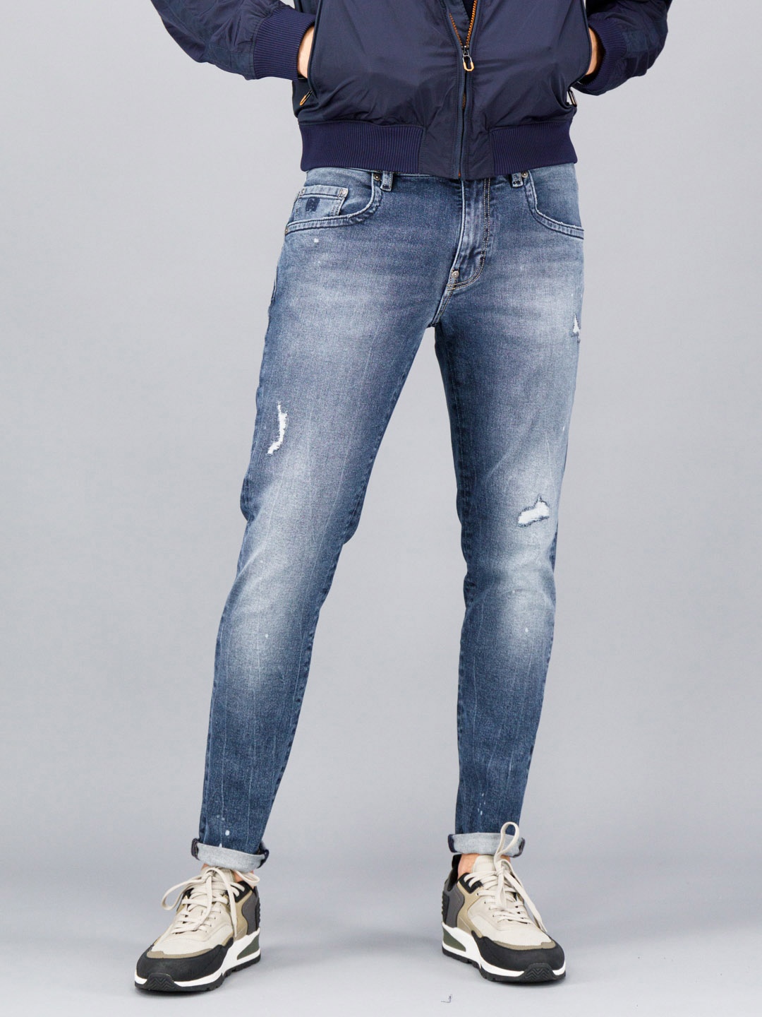 

FREESOUL Men Blue Skinny Fit Mildly Distressed Light Fade Jeans