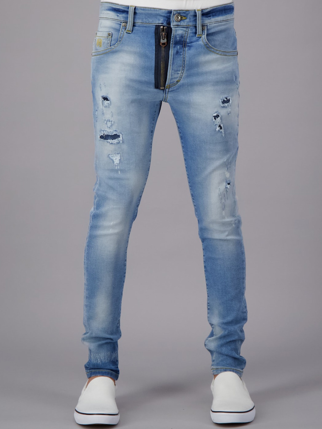 

FREESOUL Men Blue Skinny Fit Mildly Distressed Heavy Fade Jeans