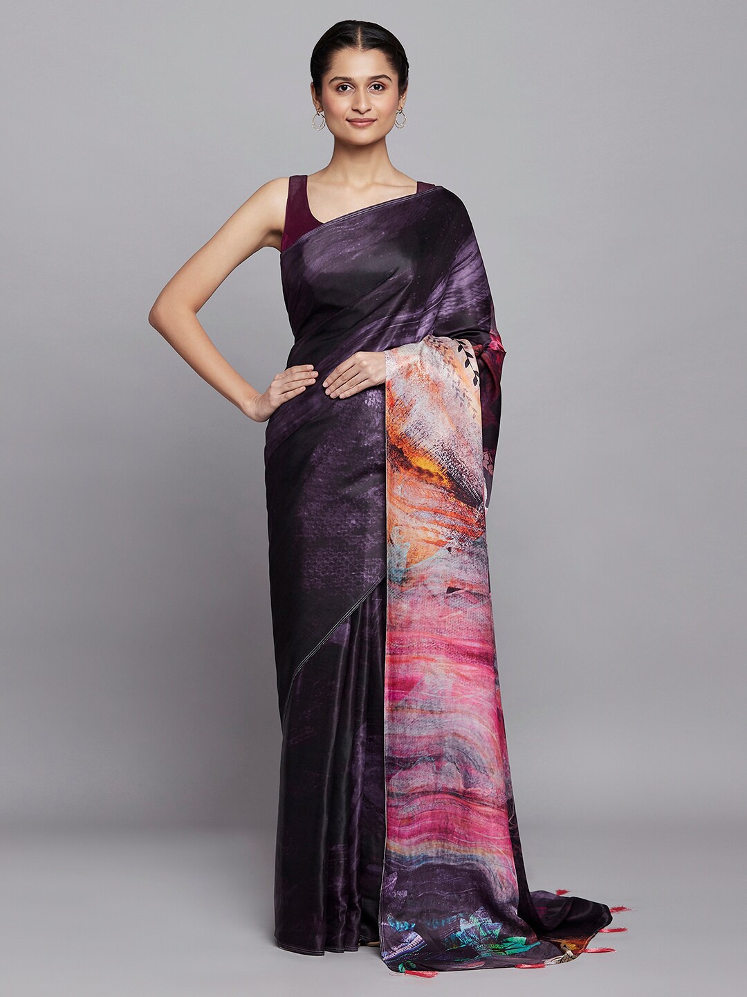 

navyasa Purple & Pink Saree