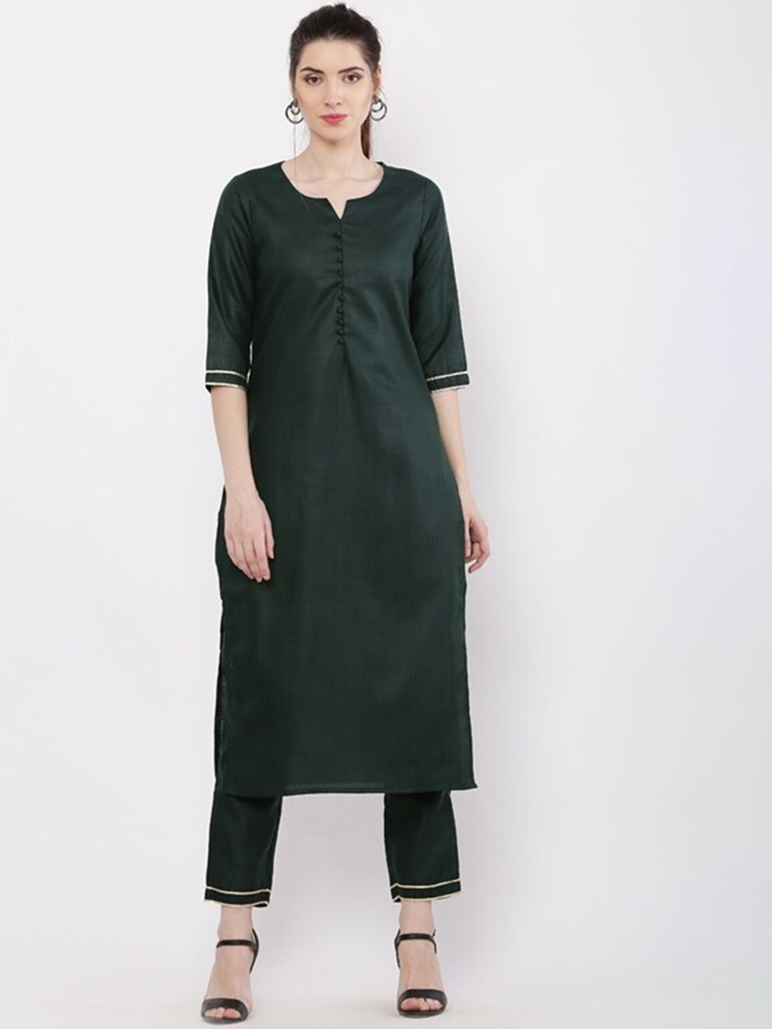 

WinEra Women Green Paisley Embroidered Pleated Kurti with Trousers