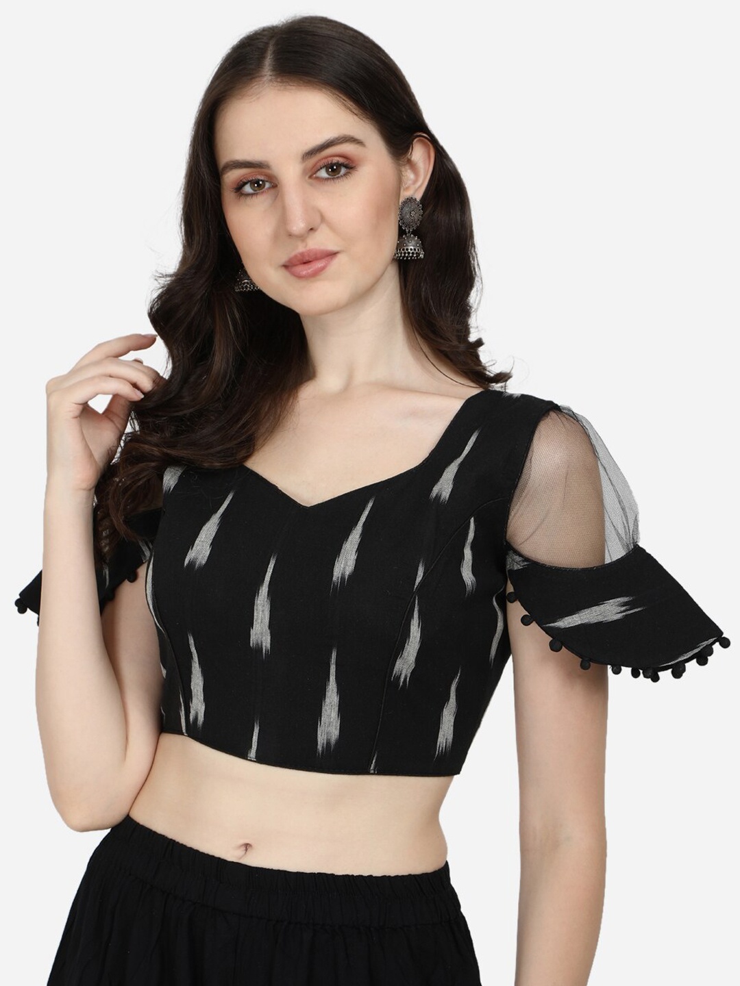 

Amrutam Fab Women Black & White Printed Cotton Saree Blouse