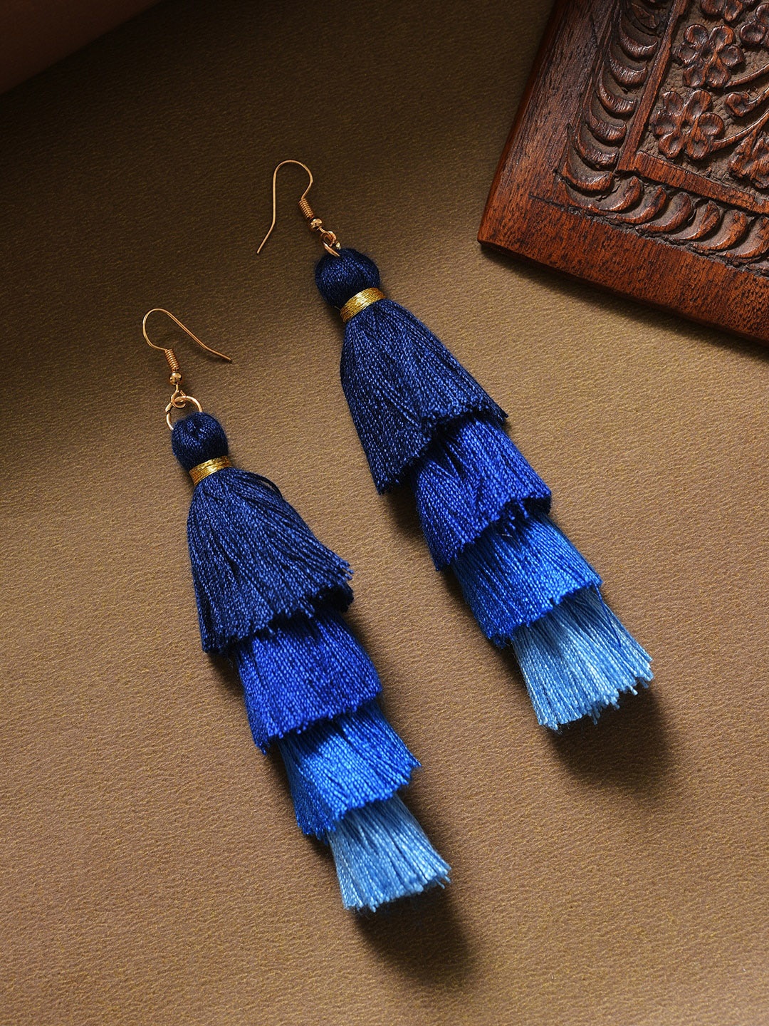 

SOHI Blue Contemporary Drop Earrings