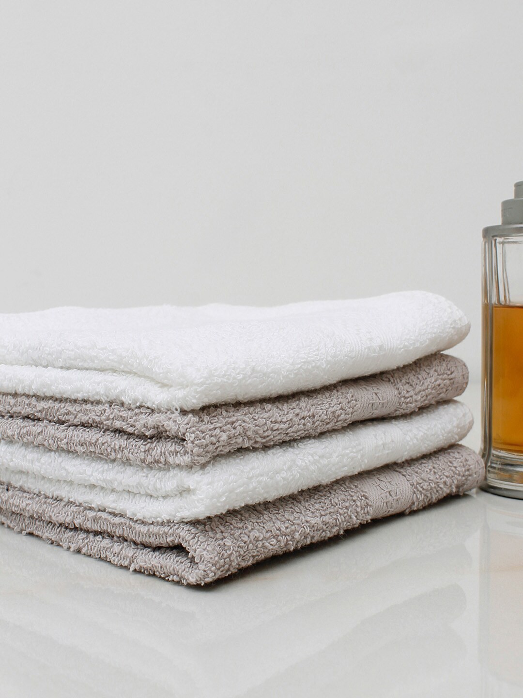 

AVI Living Set Of 4 Solid Anti Microbial Cotton Face Towels, Grey