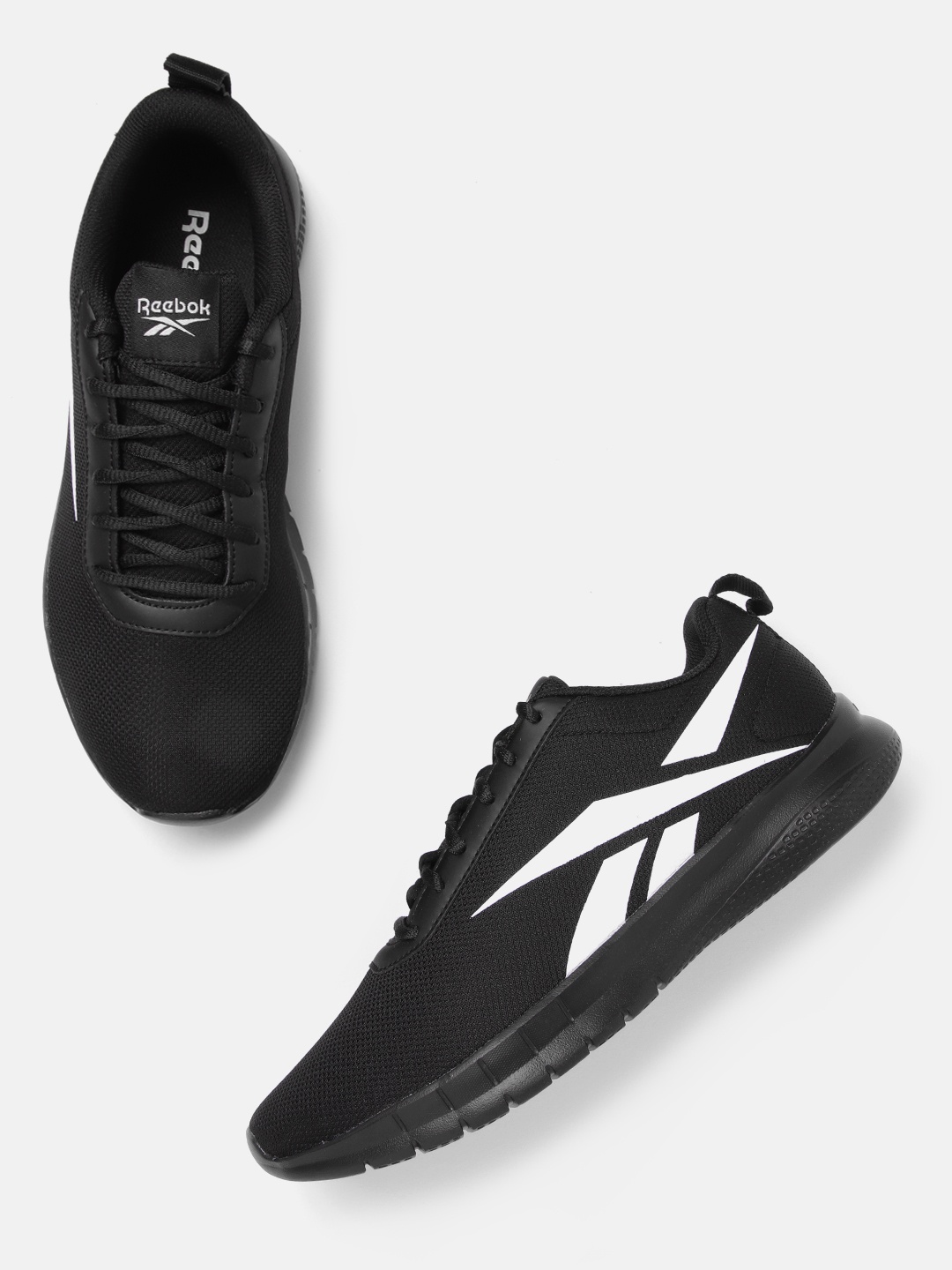 

Reebok Men Black & White Woven Design Turbo Flight Running Shoes