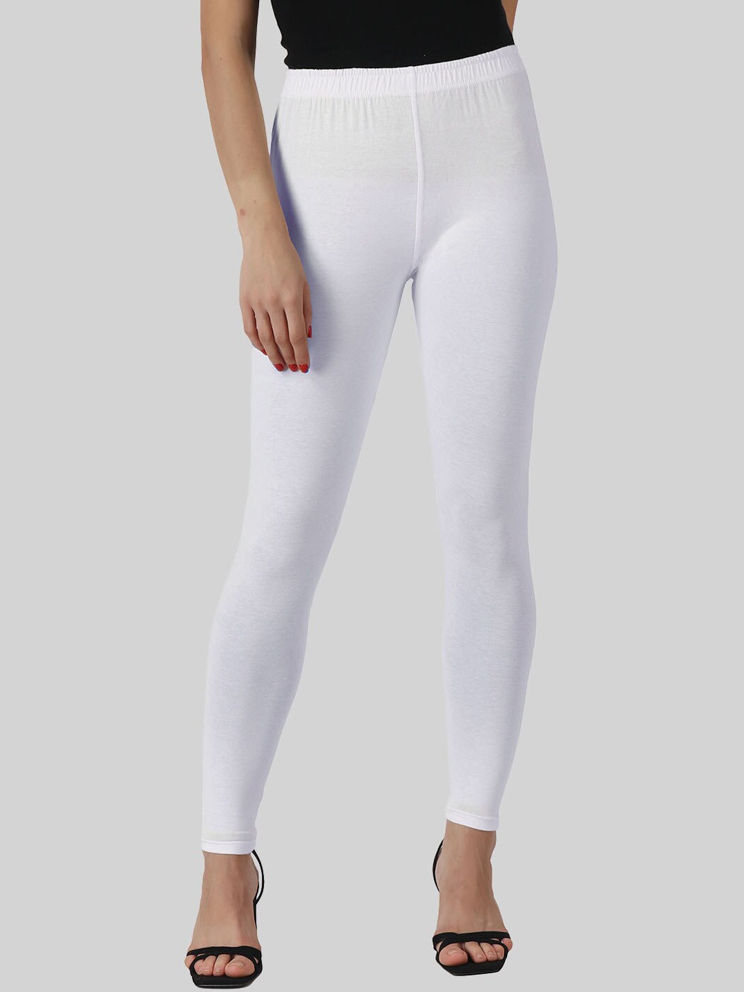 

SAUNDARYA Women White Solid Ankle-Length Legging