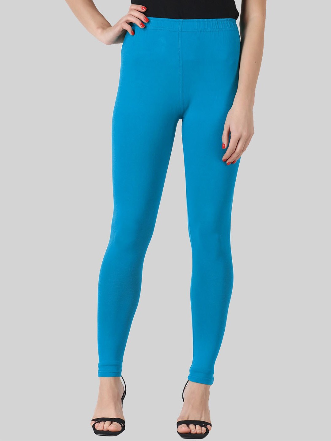

SAUNDARYA Women Firozi Blue Solid Ankle-Length Leggings