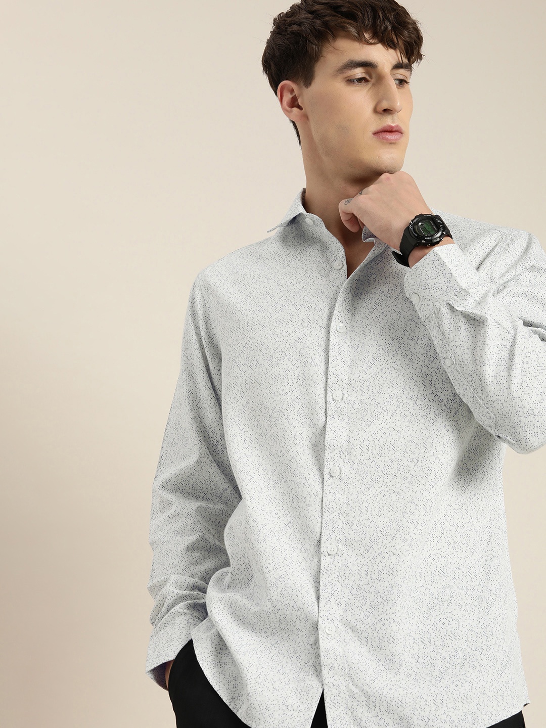 

encore by INVICTUS Men Off White & Navy Blue Printed Easy Iron Casual Shirt