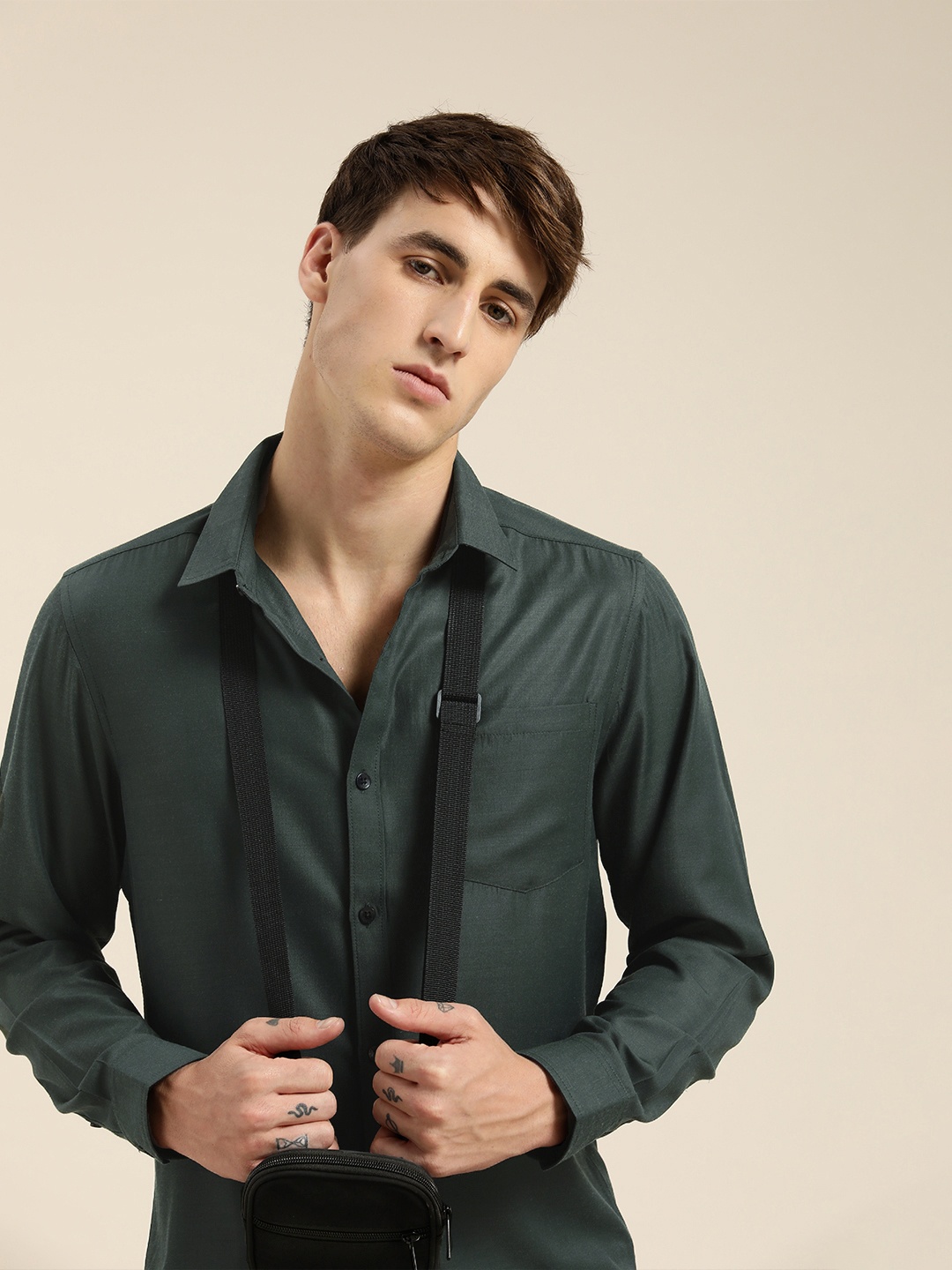 

encore by INVICTUS Men Green Easy Iron Casual Shirt