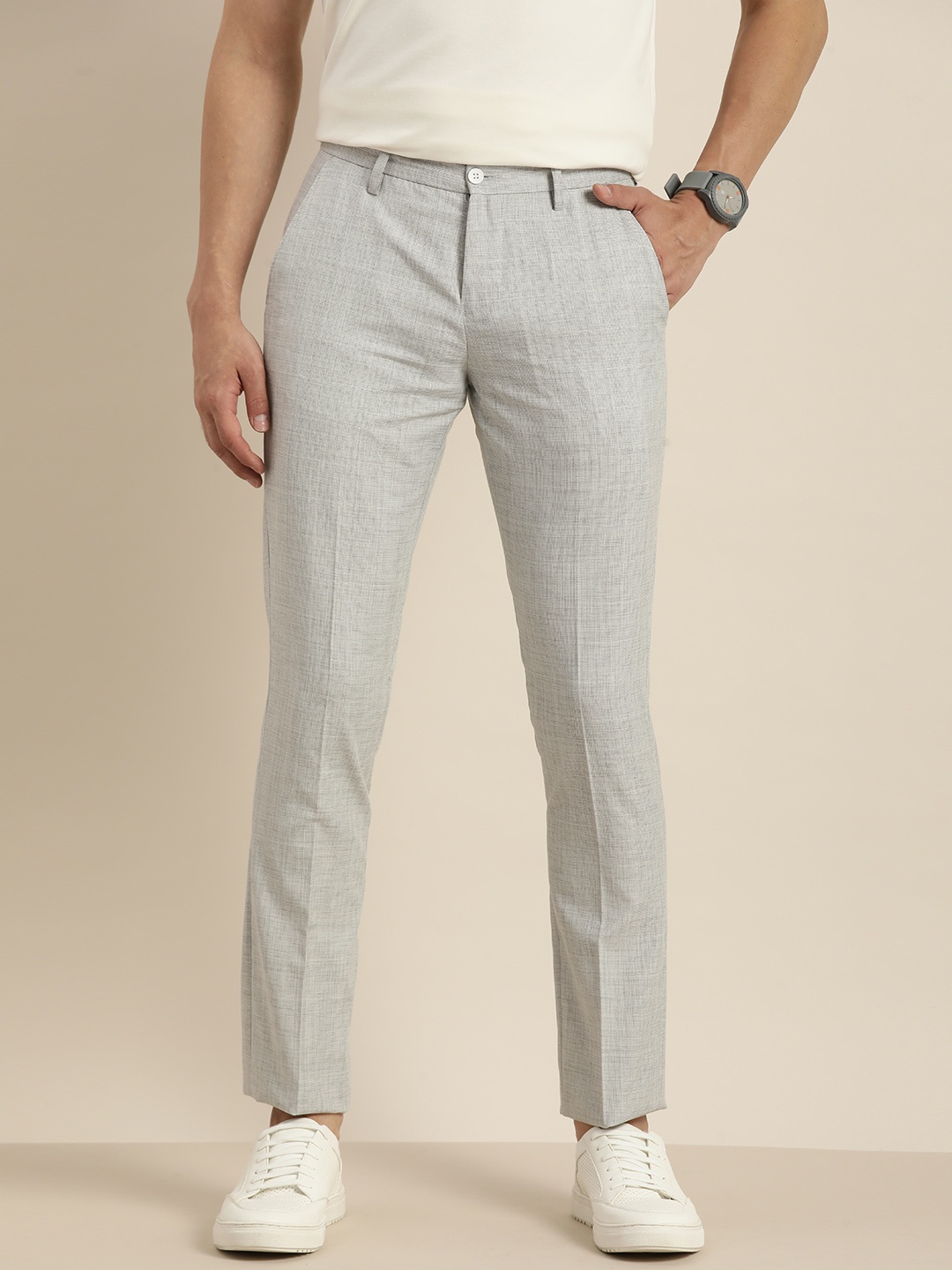 

encore by INVICTUS Men Grey Self Design Textured Regular Fit Mid-Rise Plain Woven Trousers