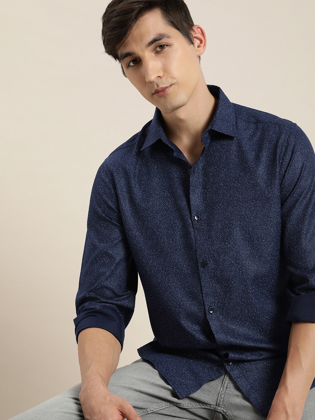 

encore by INVICTUS Men Navy Blue Printed Easy Iron Casual Shirt