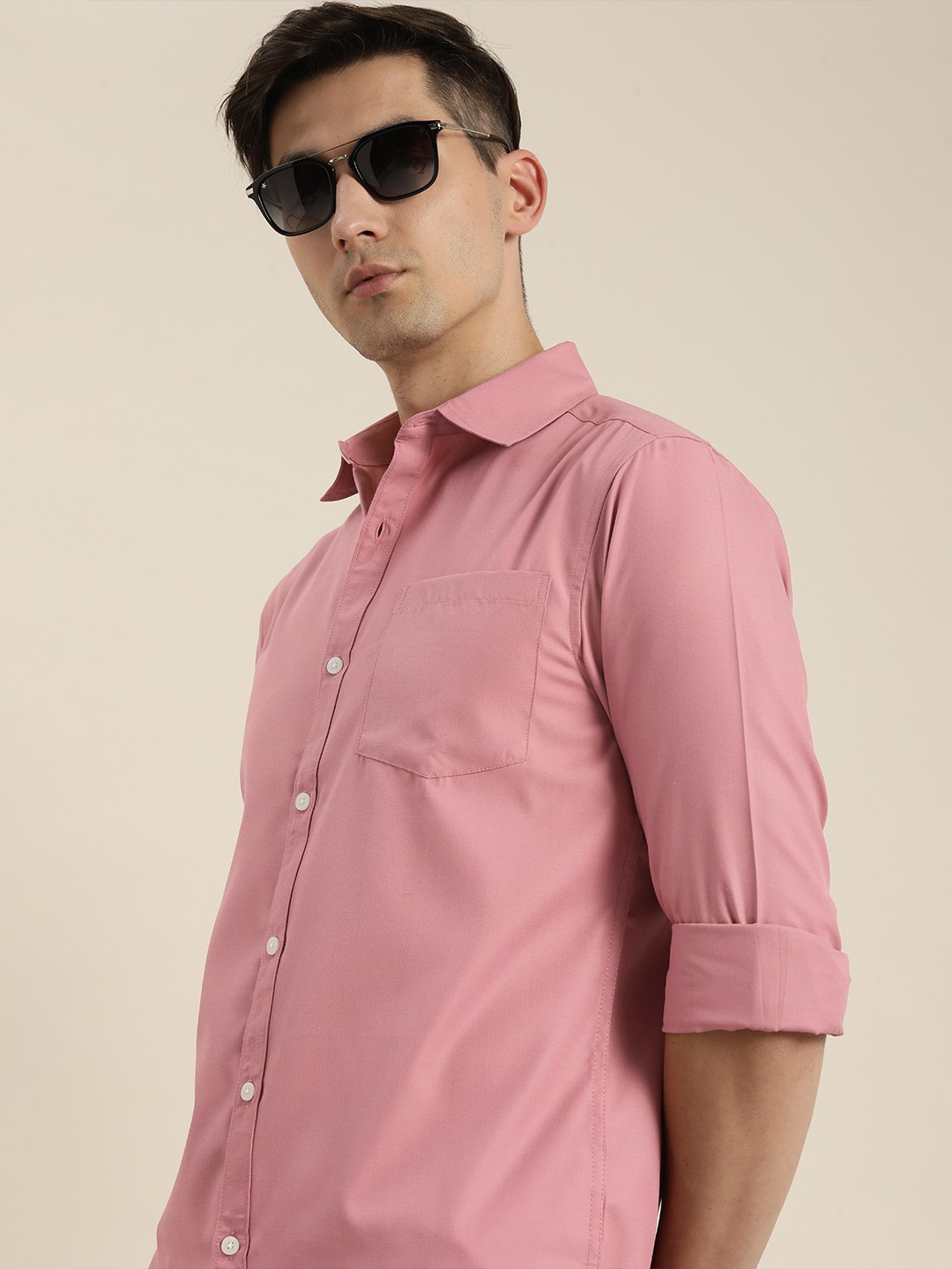 

encore by INVICTUS Men Pink Regular Fit Solid Opaque Casual Shirt with Patch Pocket