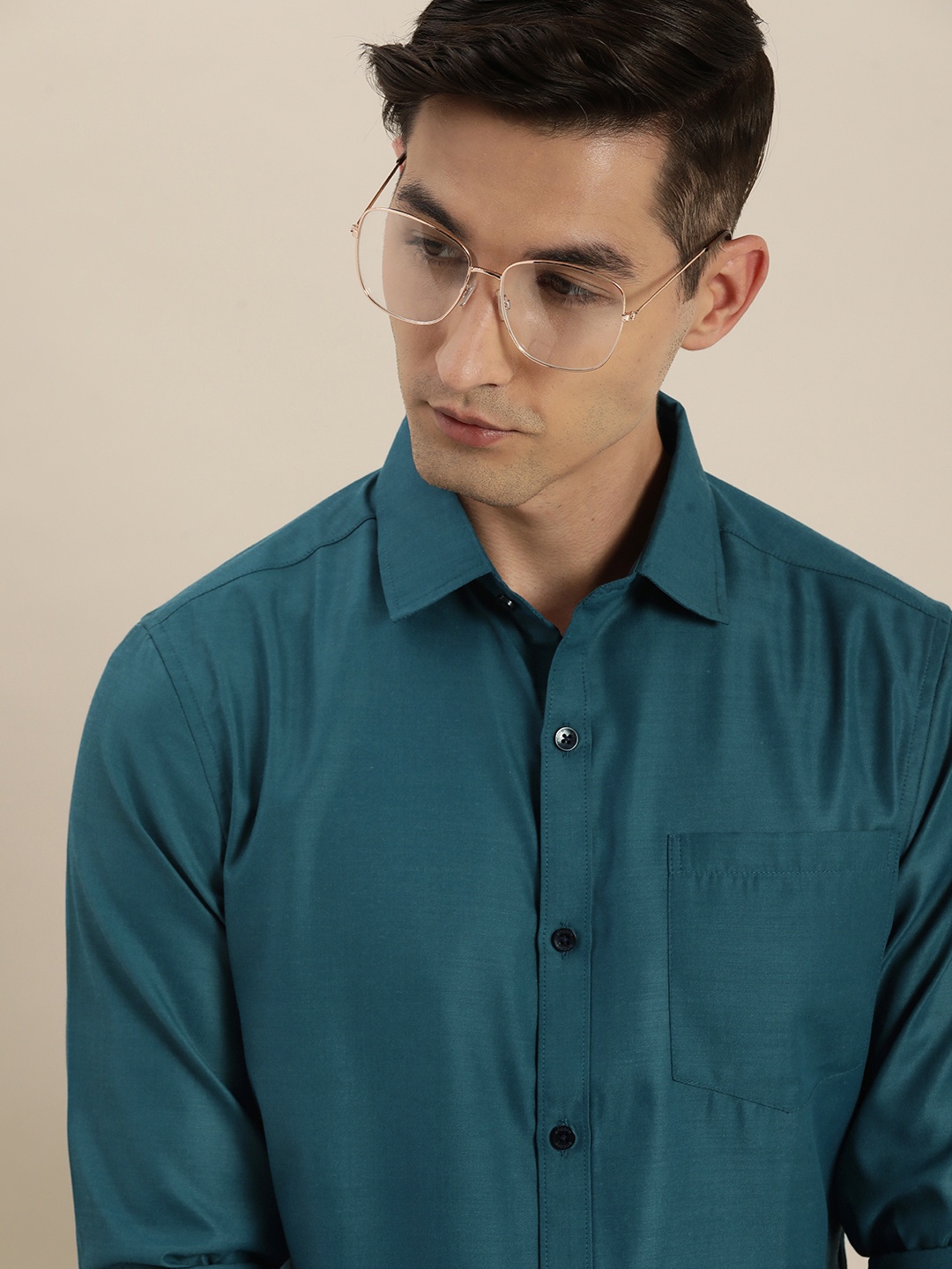 

encore by INVICTUS Men Teal Blue Solid Casual Shirt With Patch Pocket