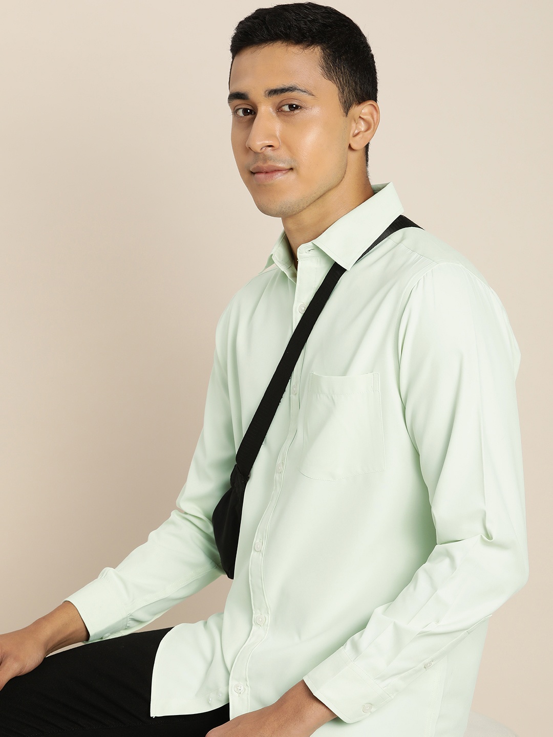 

encore by INVICTUS Men Solid Casual Shirt, Green