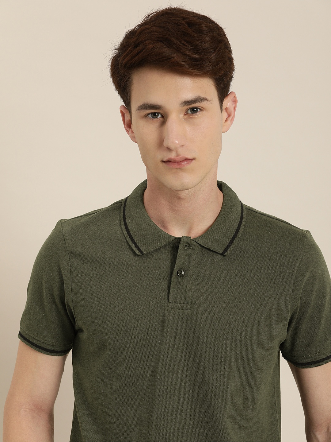 

encore by INVICTUS Men Olive Green Solid Polo Collar T-shirt