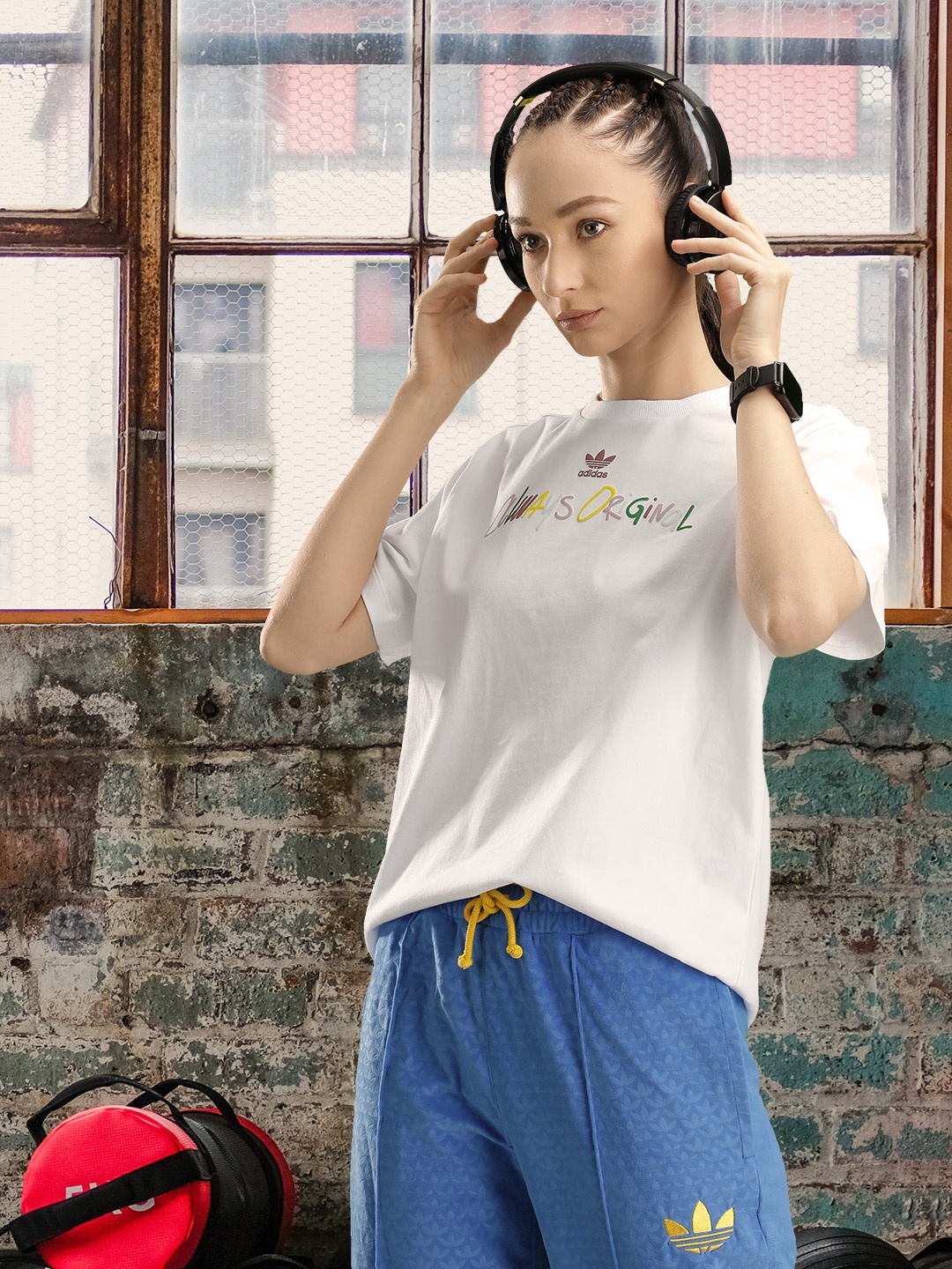 

ADIDAS Originals Women White Brand Logo Printed Pure Cotton T-shirt