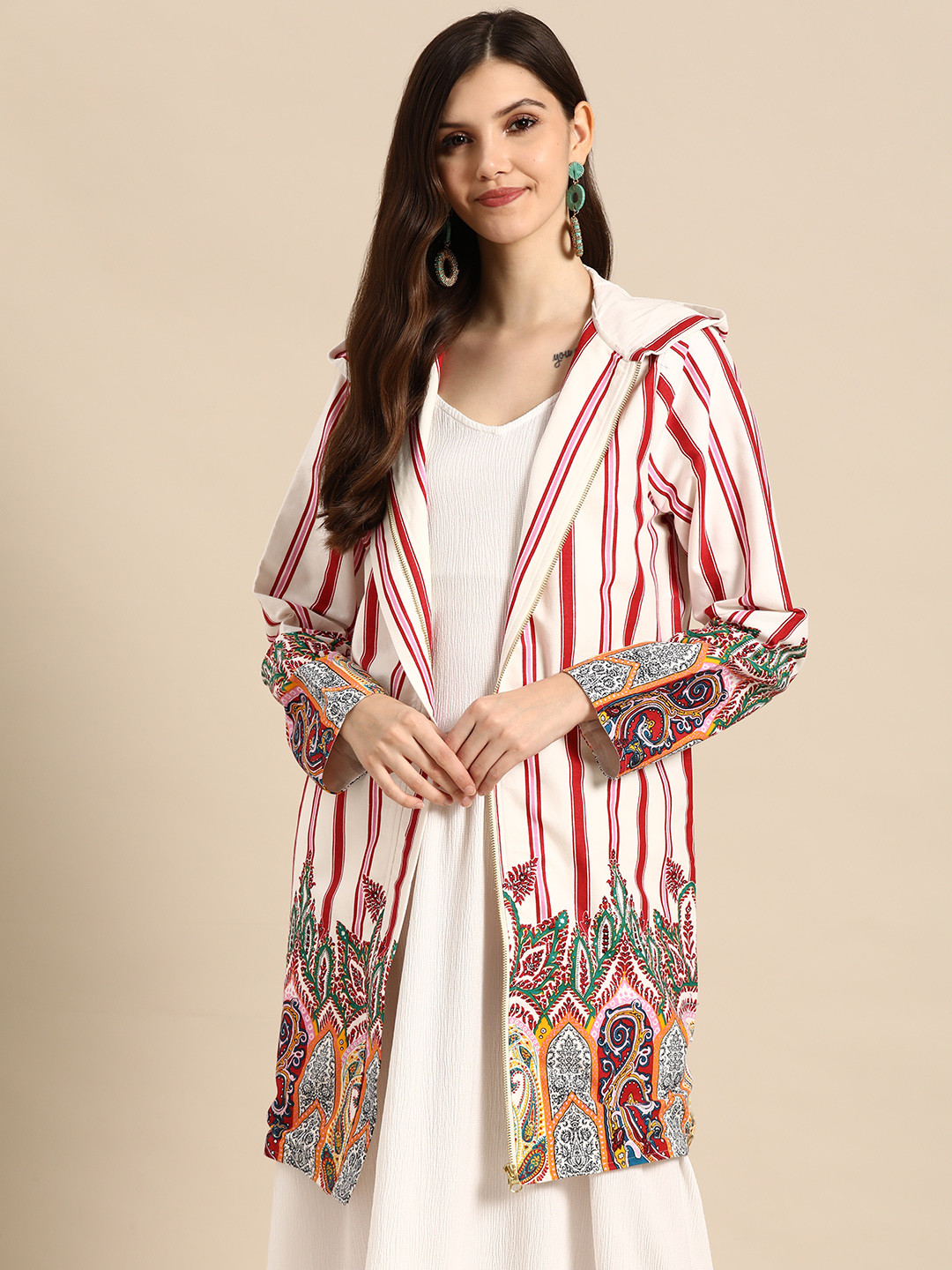 

Sangria Women Pure Cotton Floral Longline Fusion Jacket, White