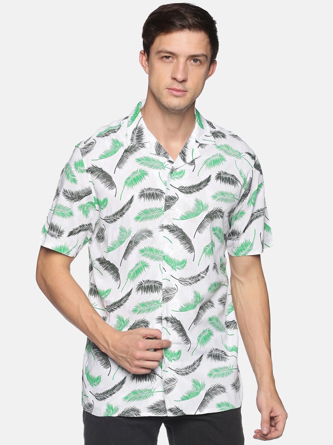 

Steenbok Men White Printed Casual Shirt