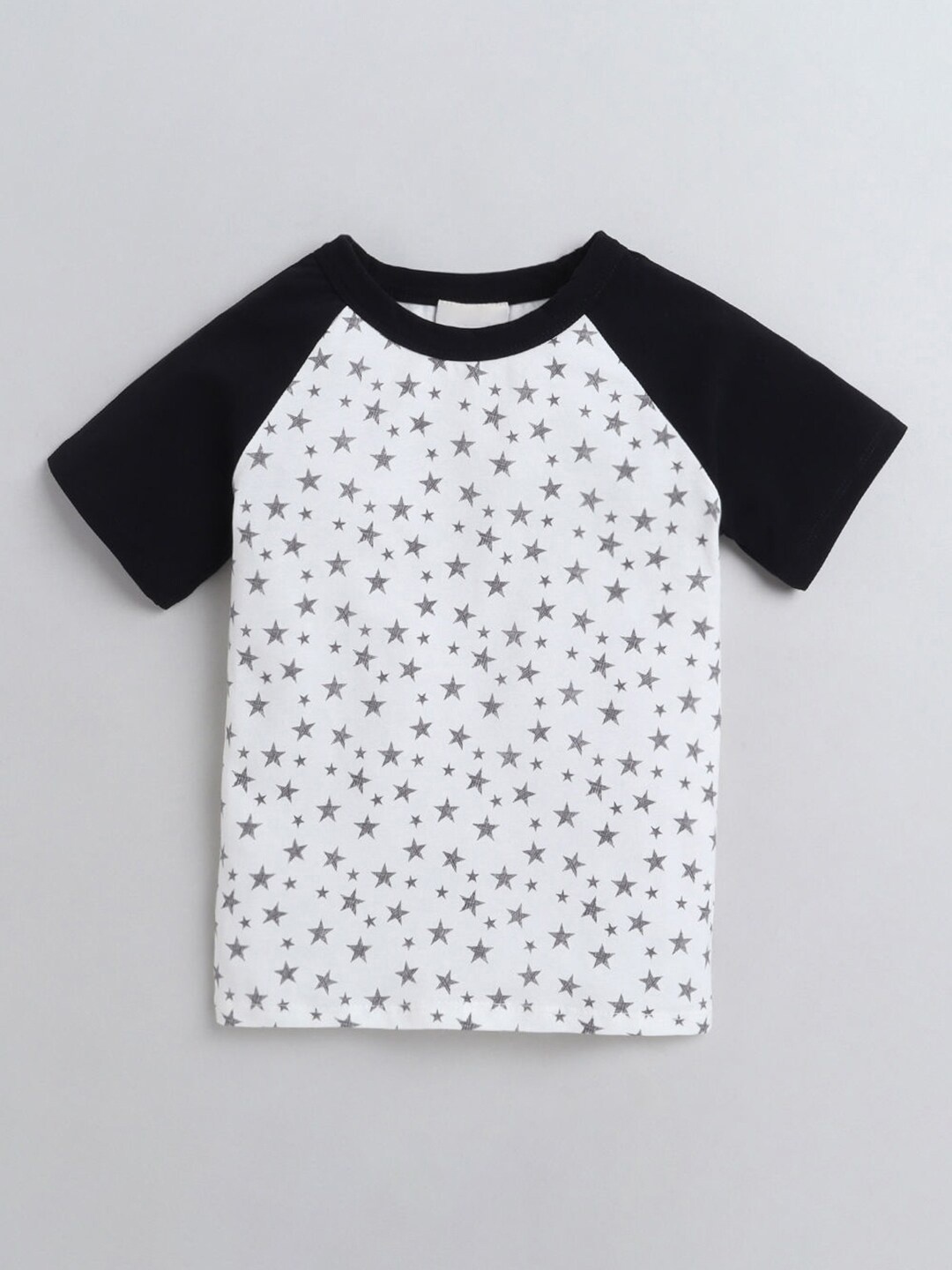 

Hopscotch Boys White Printed Mandarin Collar T-shirt