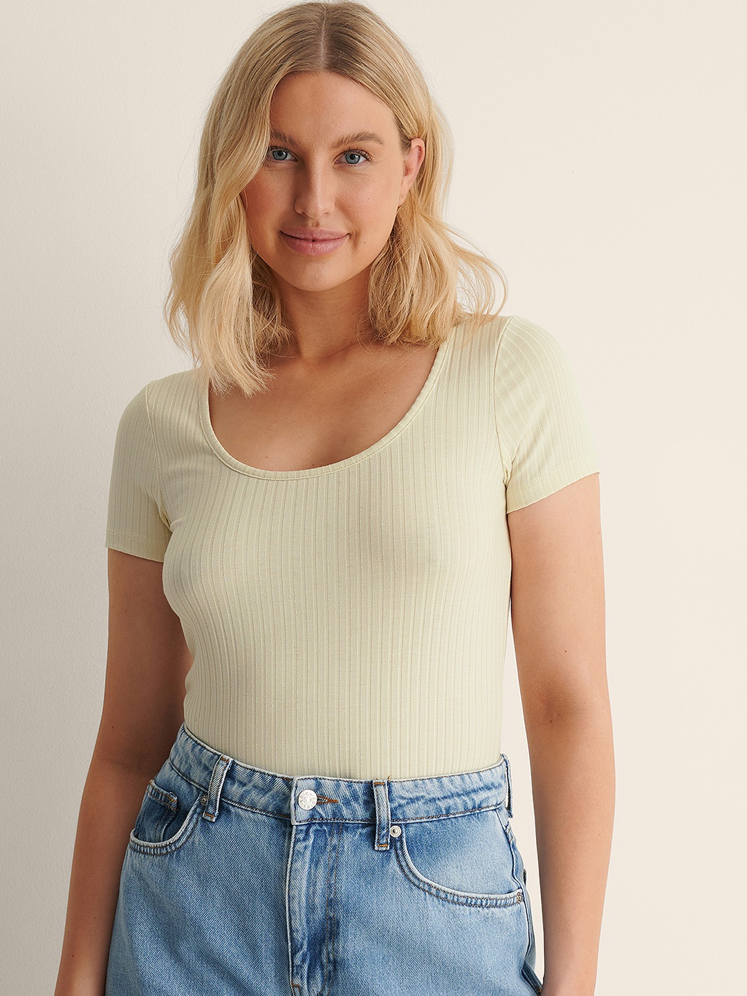 

NA-KD Women Beige Ribbed T-shirt