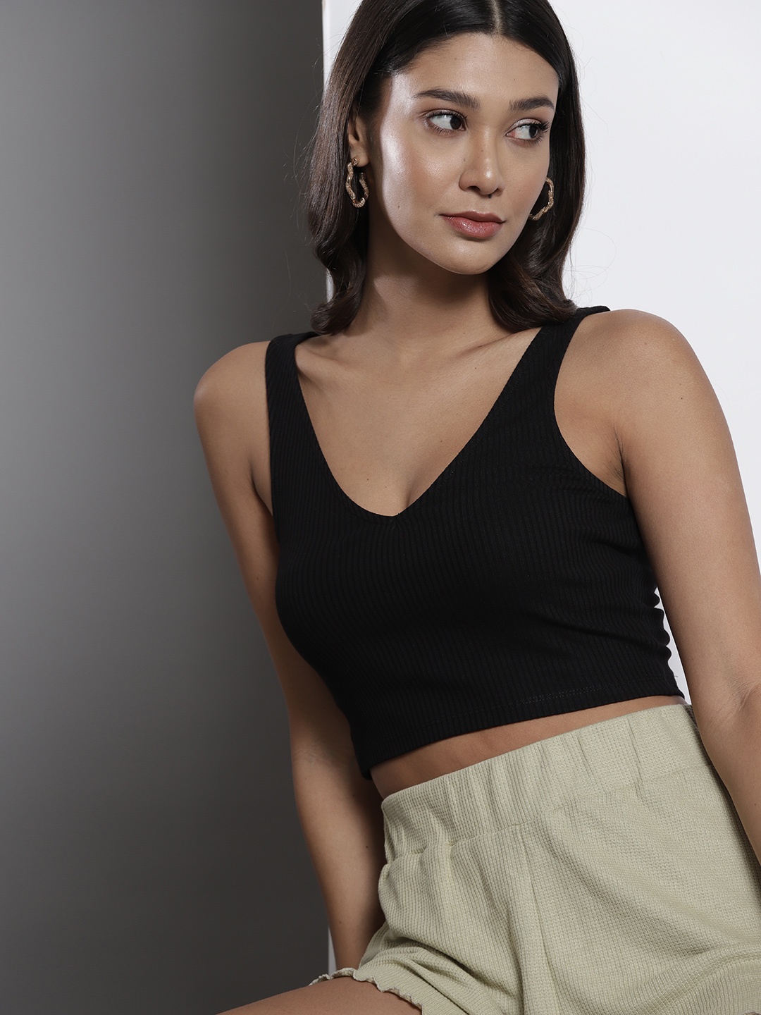

NA-KD Black Ribbed Crop Top