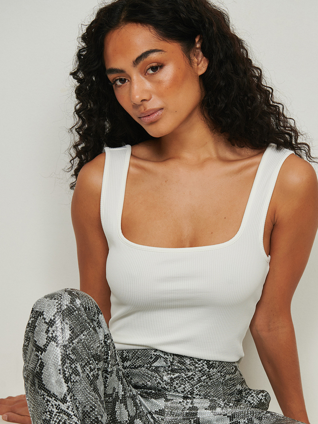 

NA-KD Off White Ribbed Top