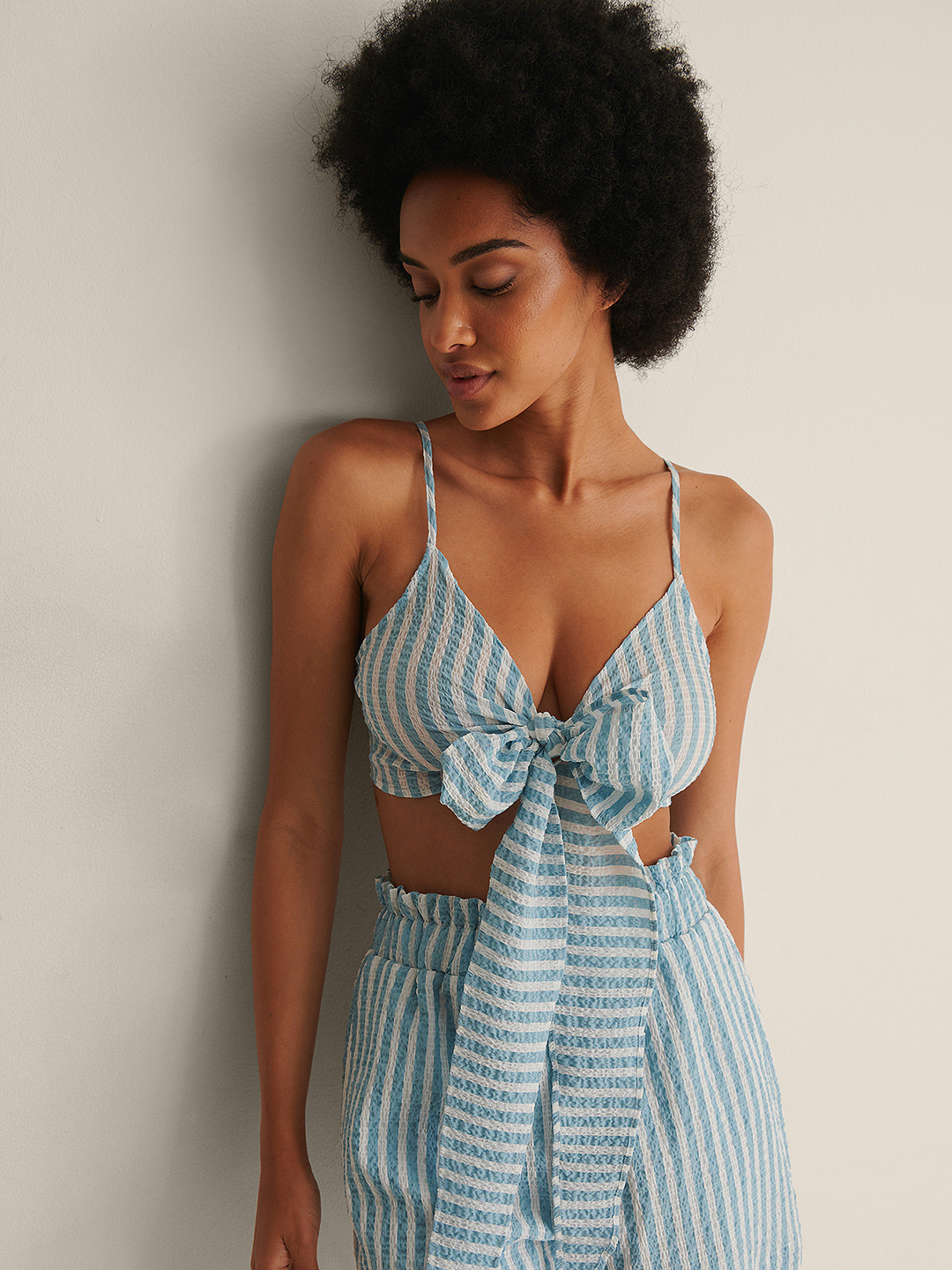 

NA-KD Blue & White Striped Top