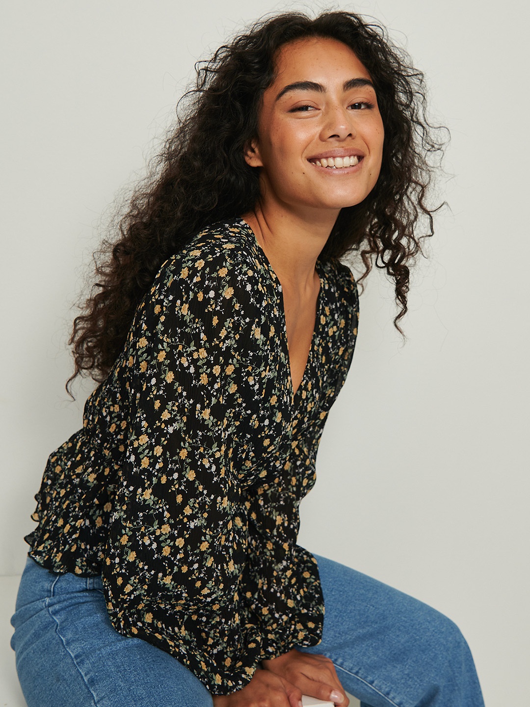 

NA-KD Black & Yellow Floral Print Cinched Waist Top
