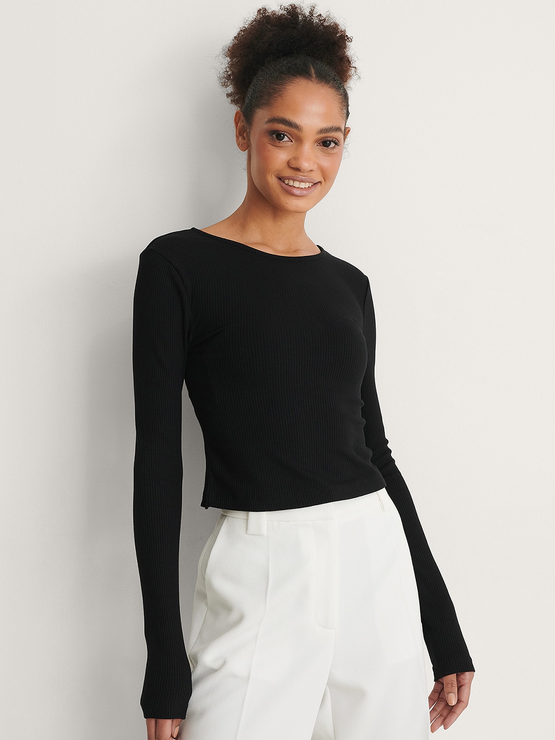 

NA-KD Black Solid Ribbed Styled Back Top