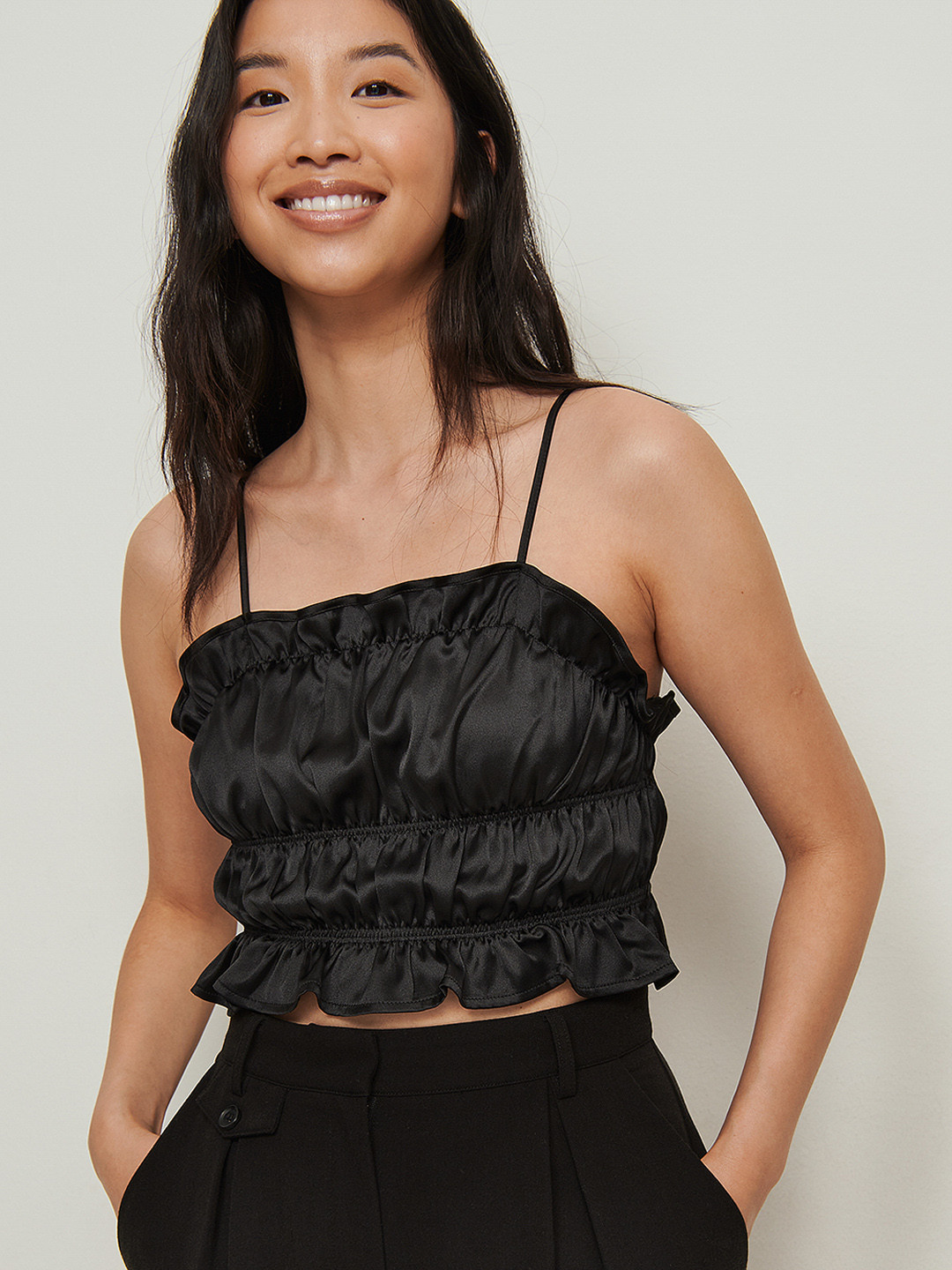 

NA-KD Black Shoulder Strap Crop Top