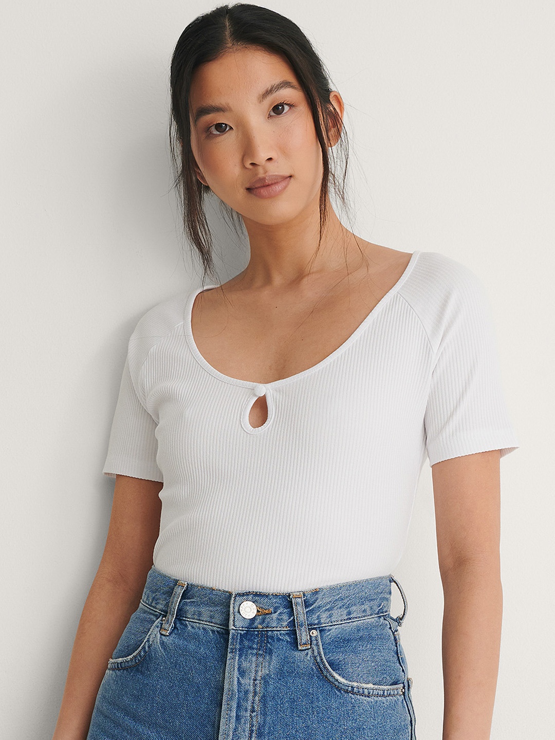 

NA-KD White Keyhole Neck Top