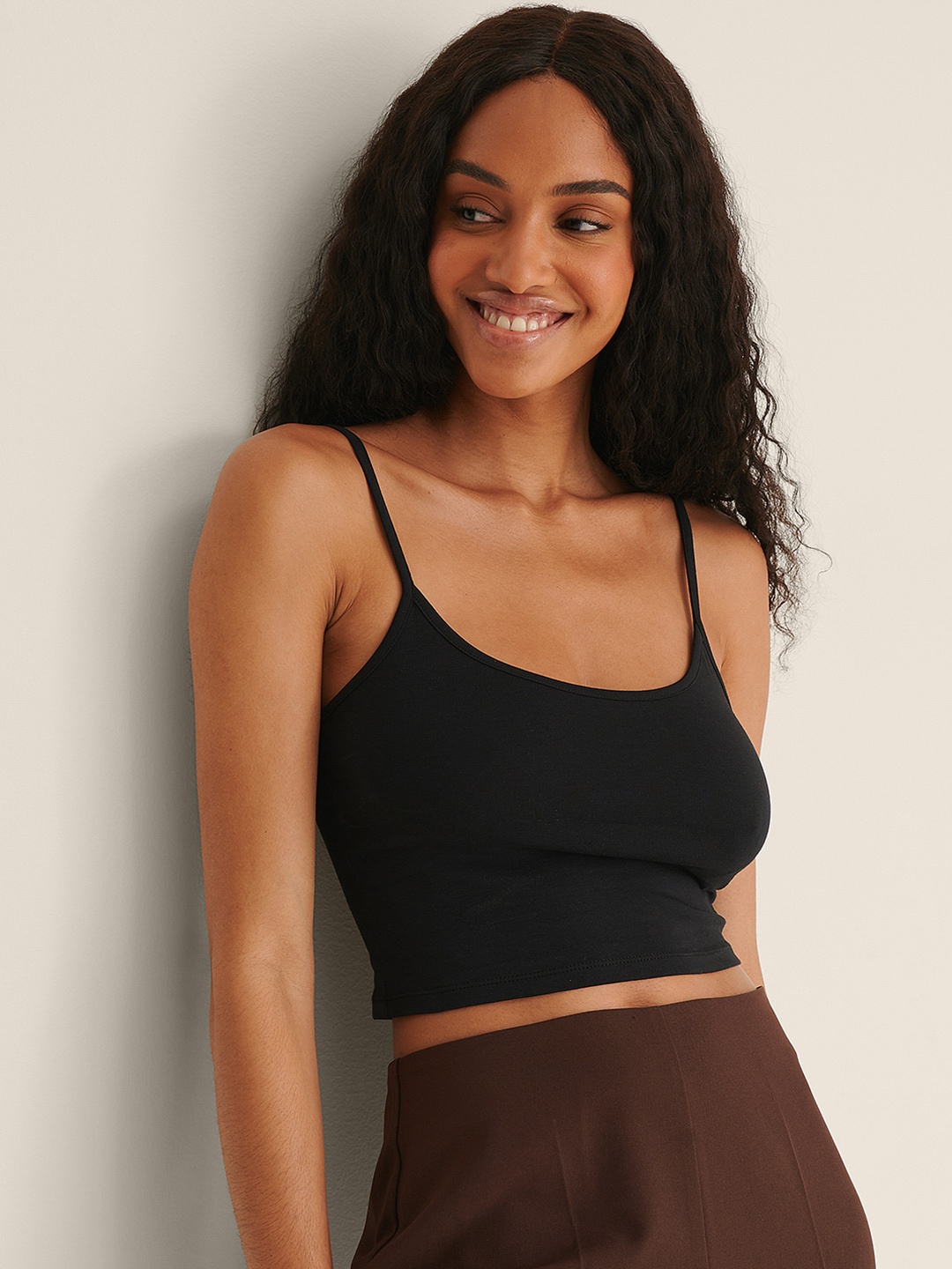 

NA-KD Black Solid Crop Top