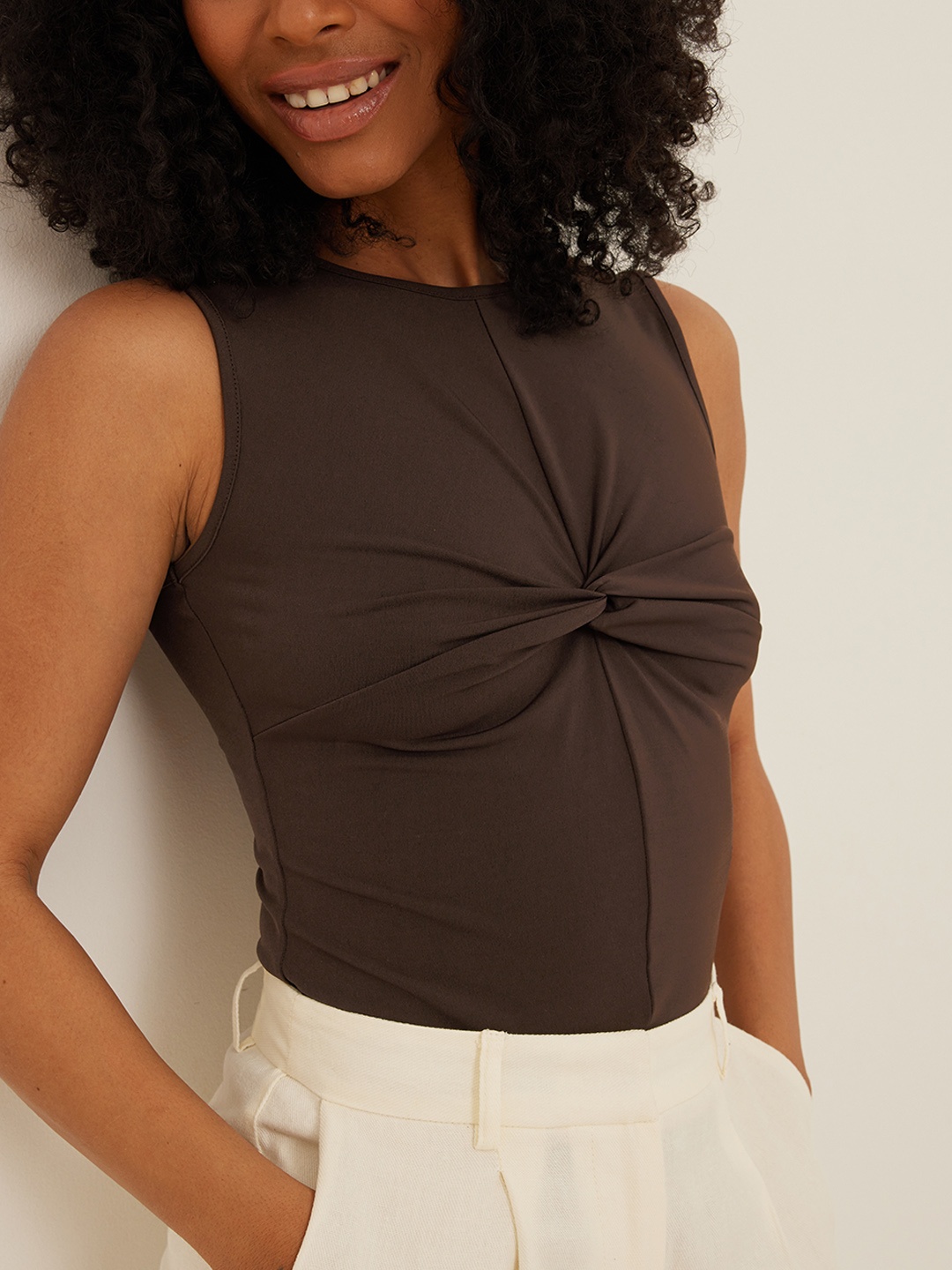 

NA-KD Women Brown Solid Regular Top