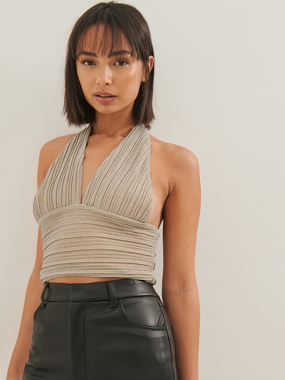 

NA-KD Grey Halter Neck Blouson Top