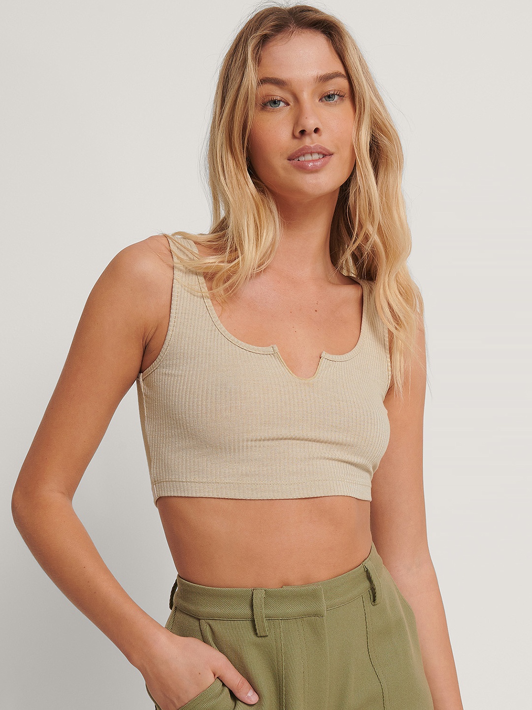

NA-KD Beige Solid Crop Top