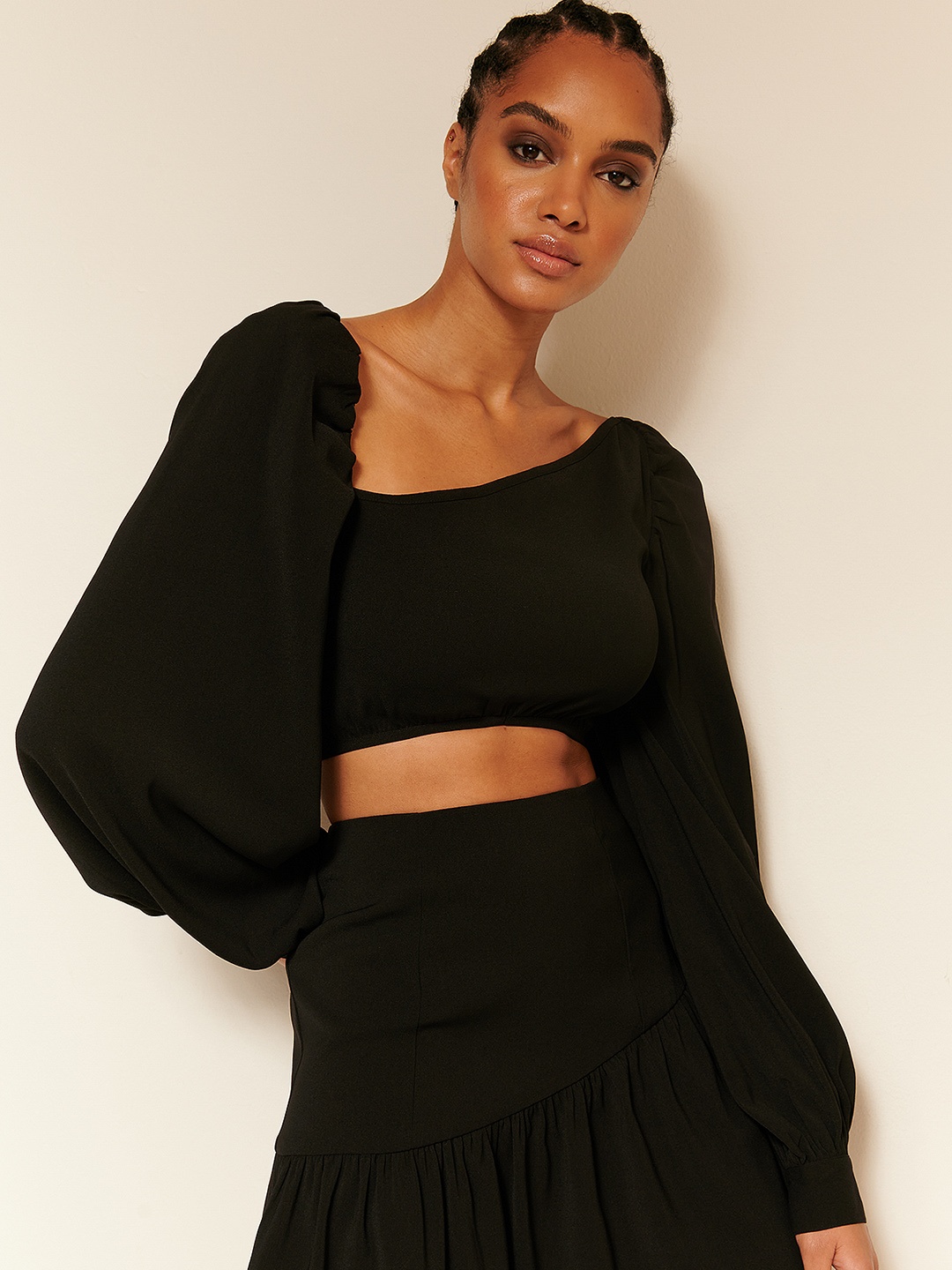 

NA-KD Black Top with Puff Sleeves