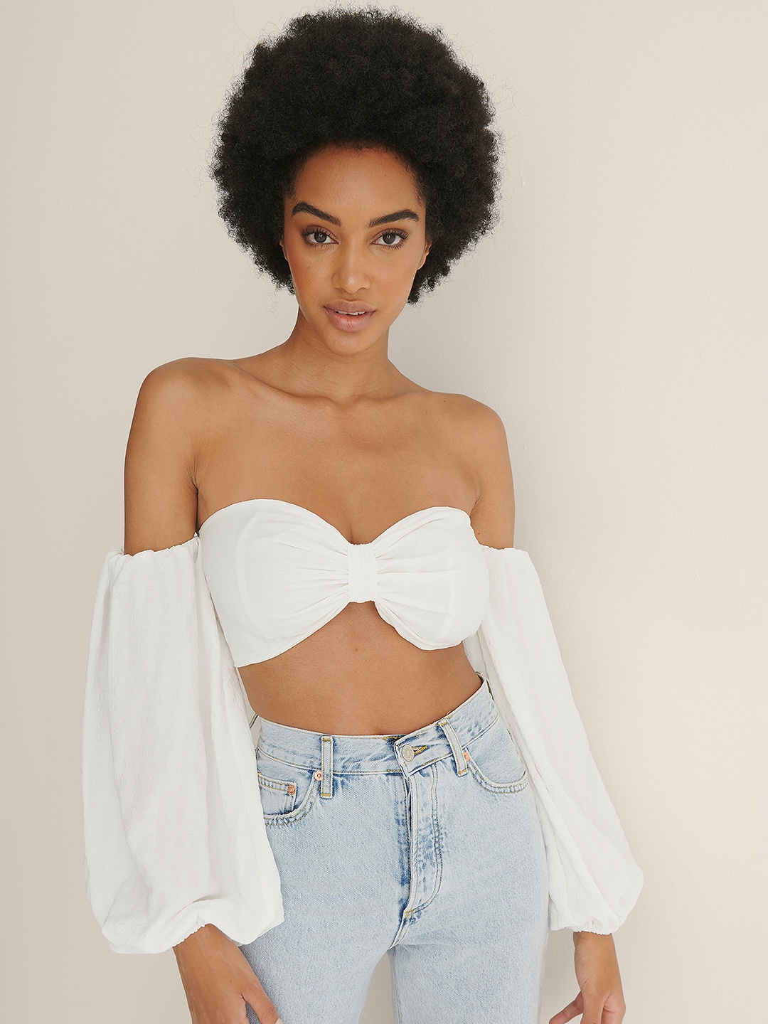 

NA-KD White Solid Bardot Crop Top