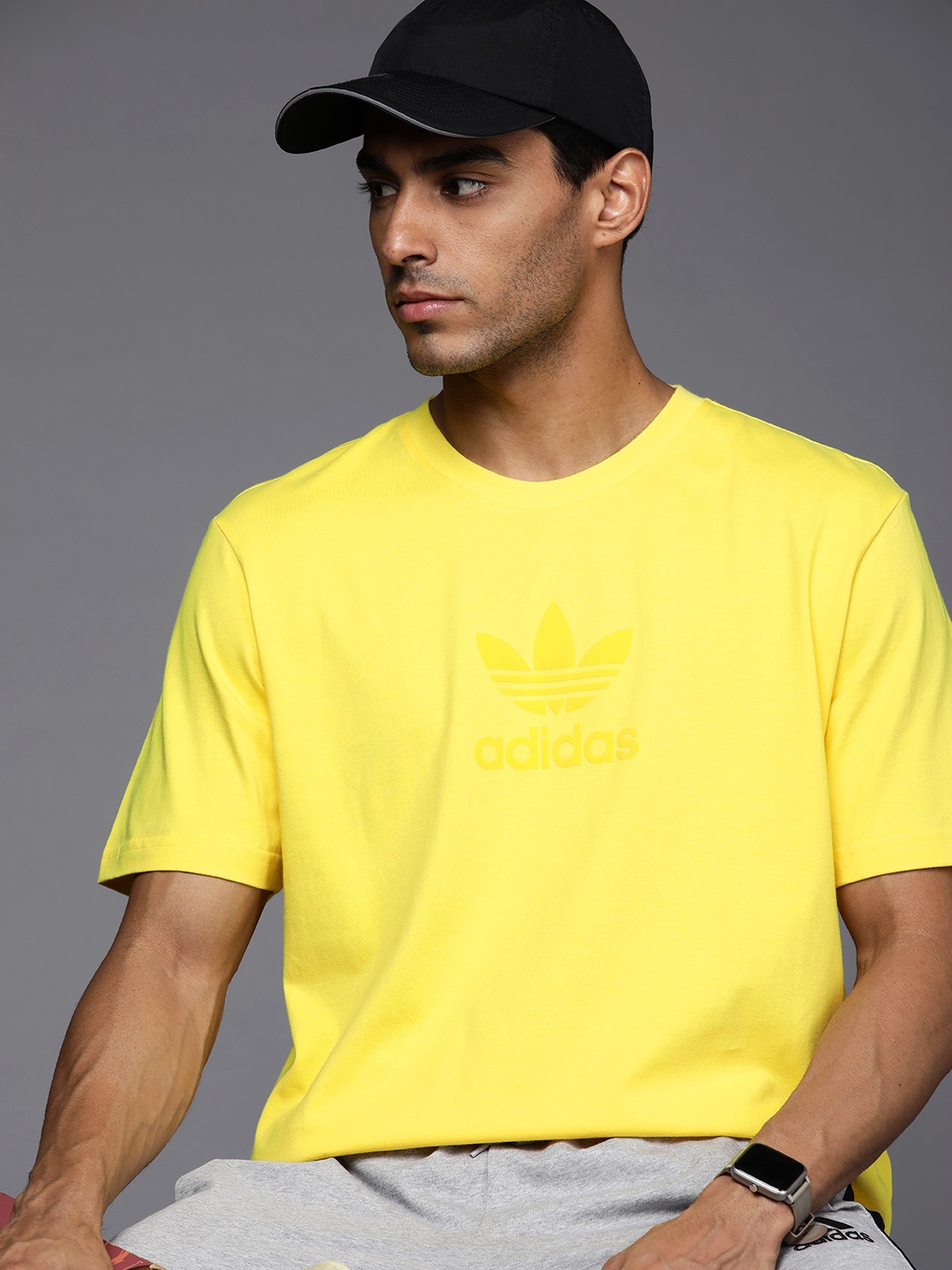 

ADIDAS Originals Men Yellow pure Cotton Solid T-shirt