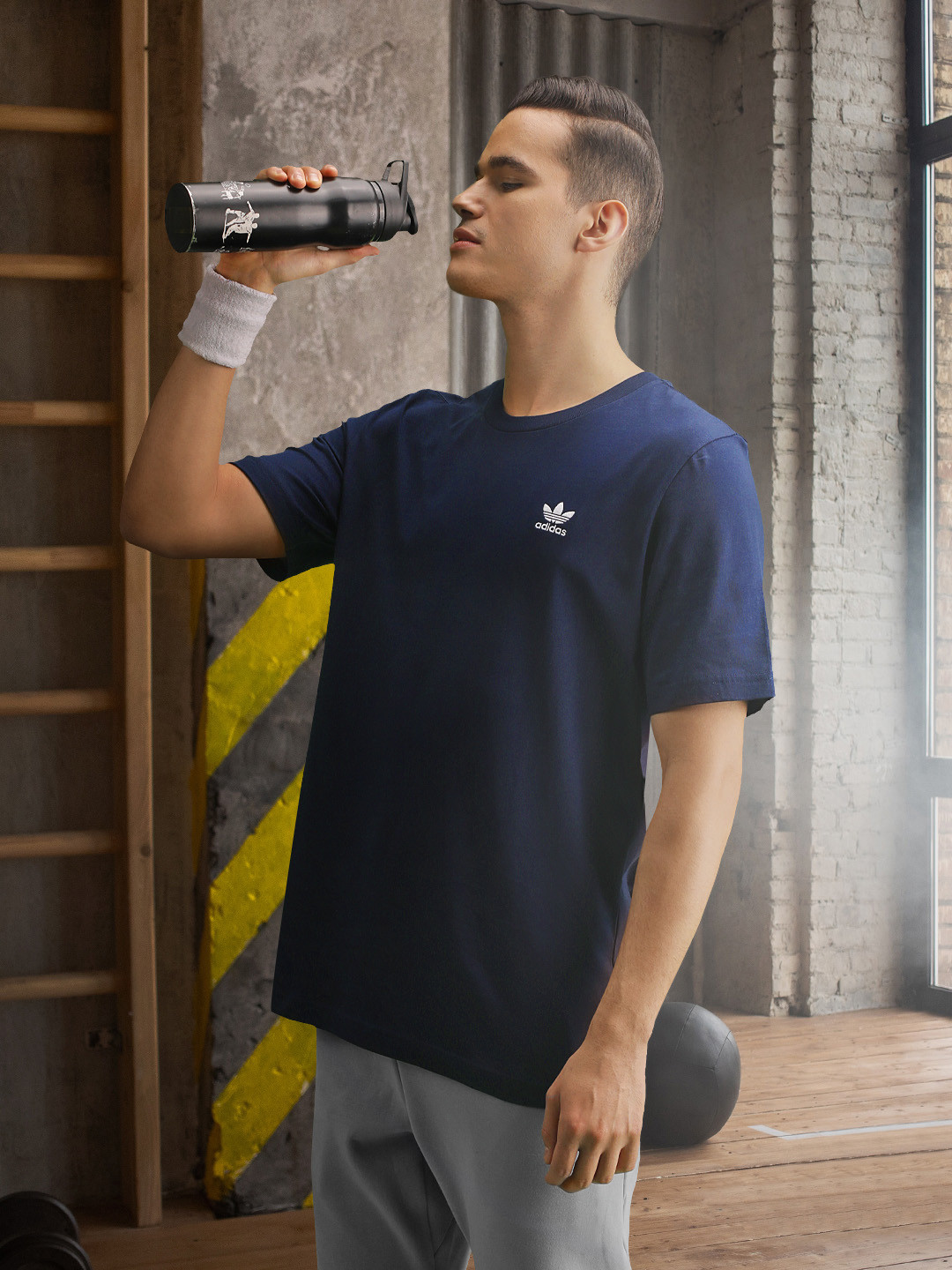 

ADIDAS Originals Men Essential Pure Cotton T-shirt, Navy blue