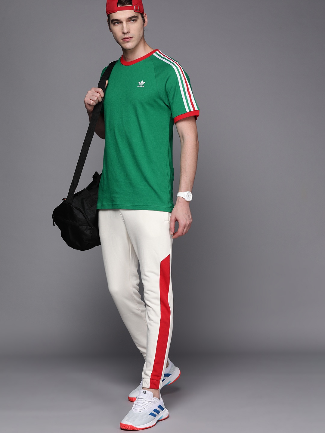 

ADIDAS Originals Men Green 3-Stripes Pure Cotton Italy Applique T-shirt