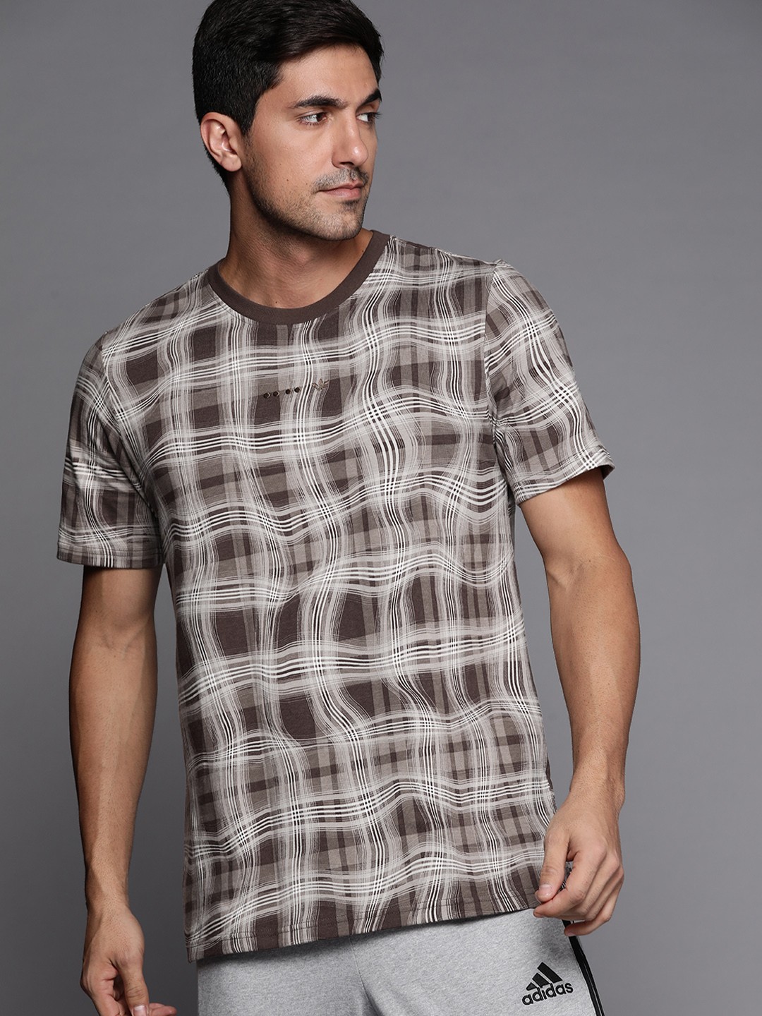 

ADIDAS Originals Men Brown & Beige REVEAL ALLOVER PRINT SHORT SLEEVE TEE