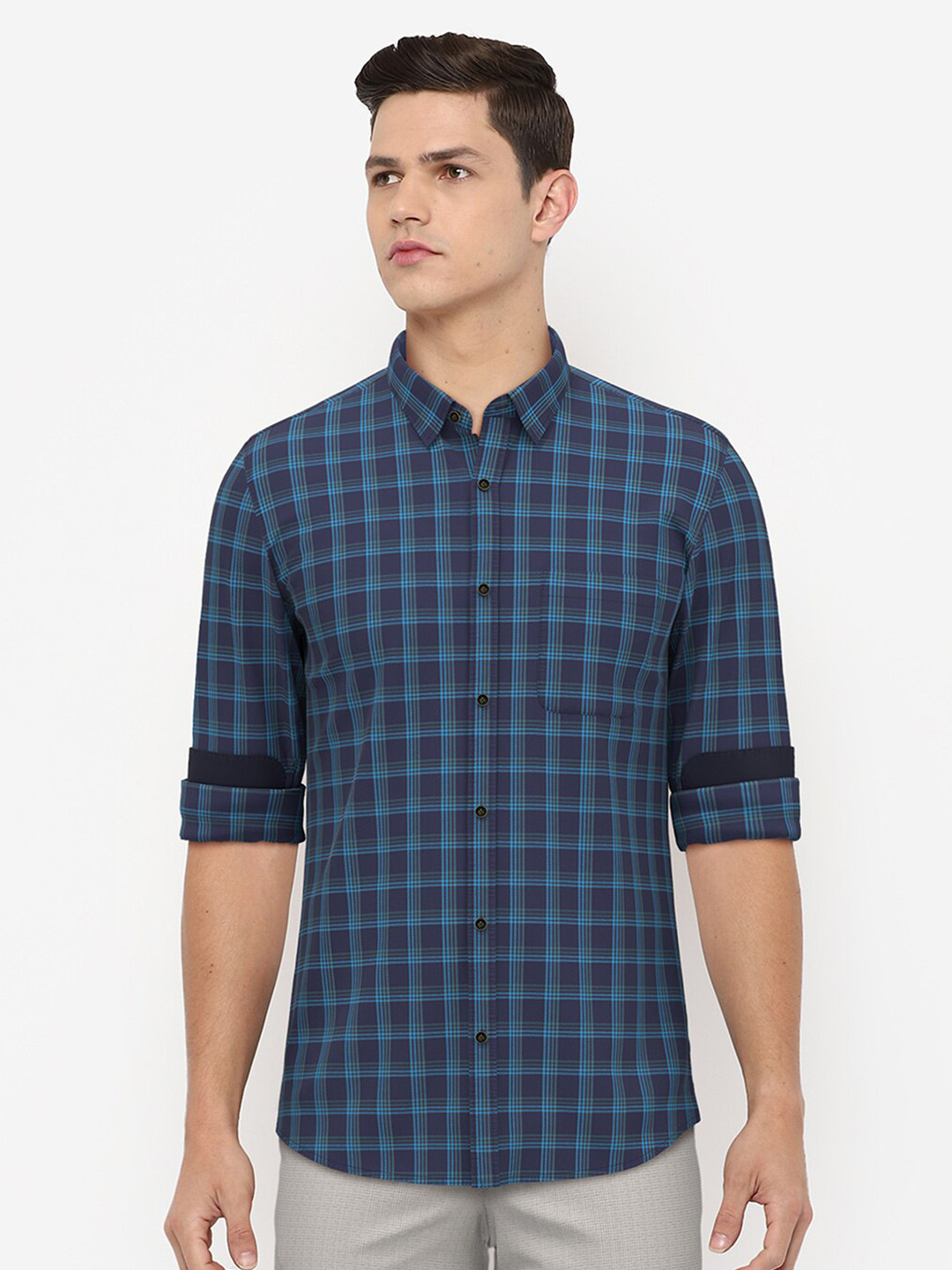 

Peter England Casuals Men Blue Slim Fit Tartan Checks Checked Casual Shirt