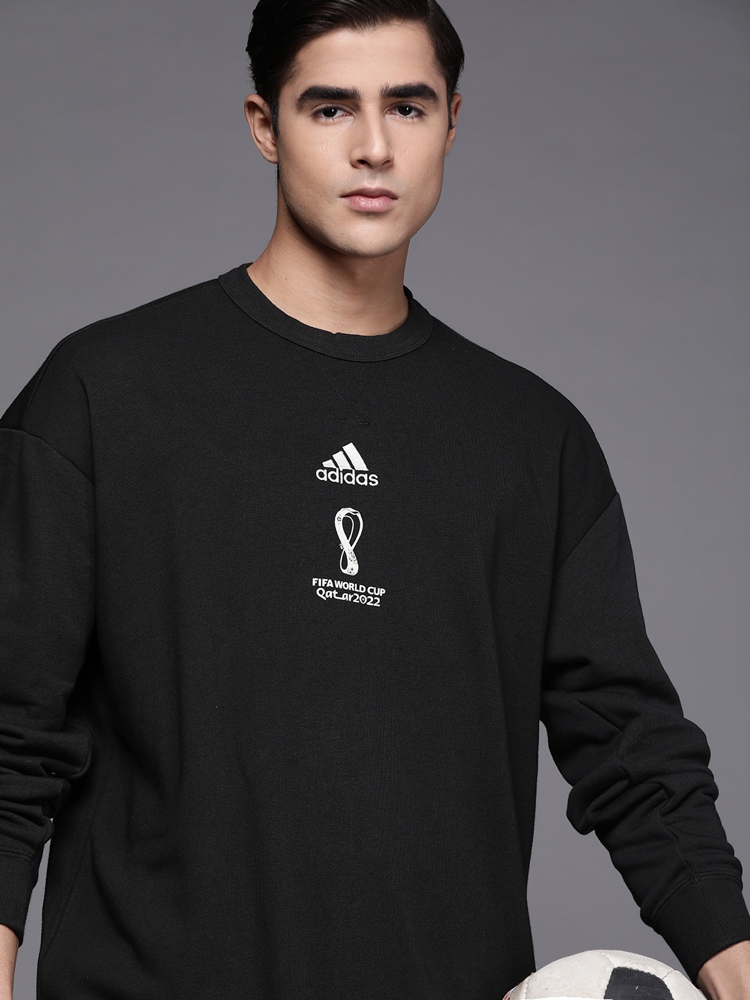 

ADIDAS Men OE CR FIFA World Cup 2022 Official Emblem Printed Football Sweatshirt, Black