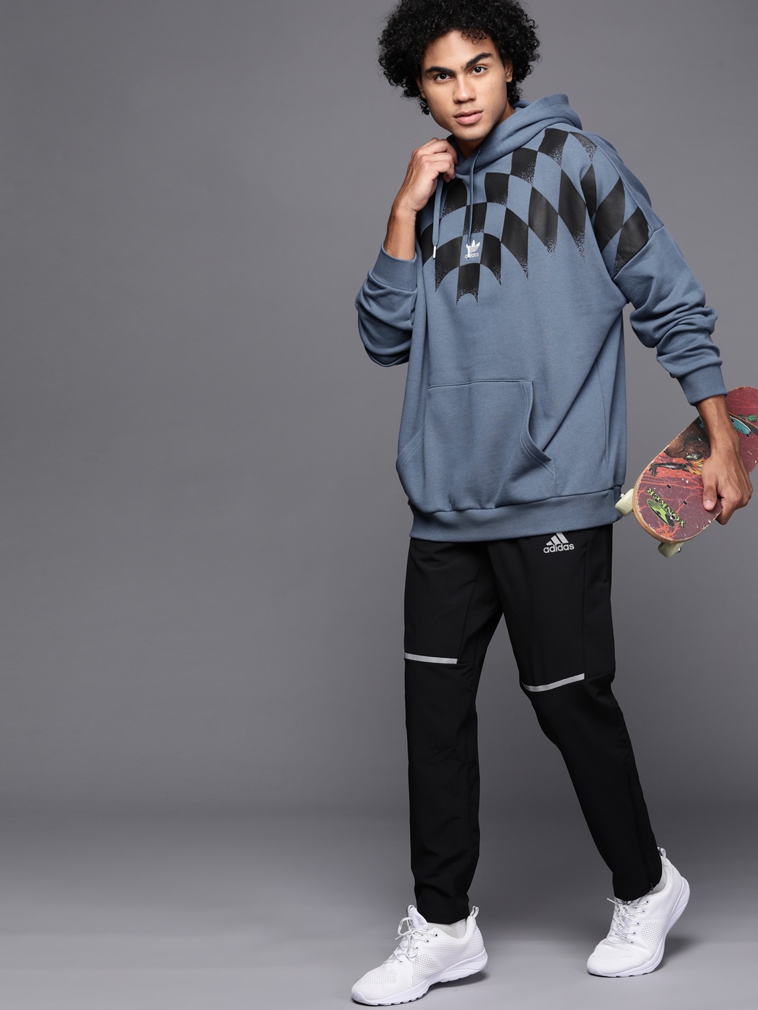 

ADIDAS Originals Men Blue Rekive Graphic Sweatshirt