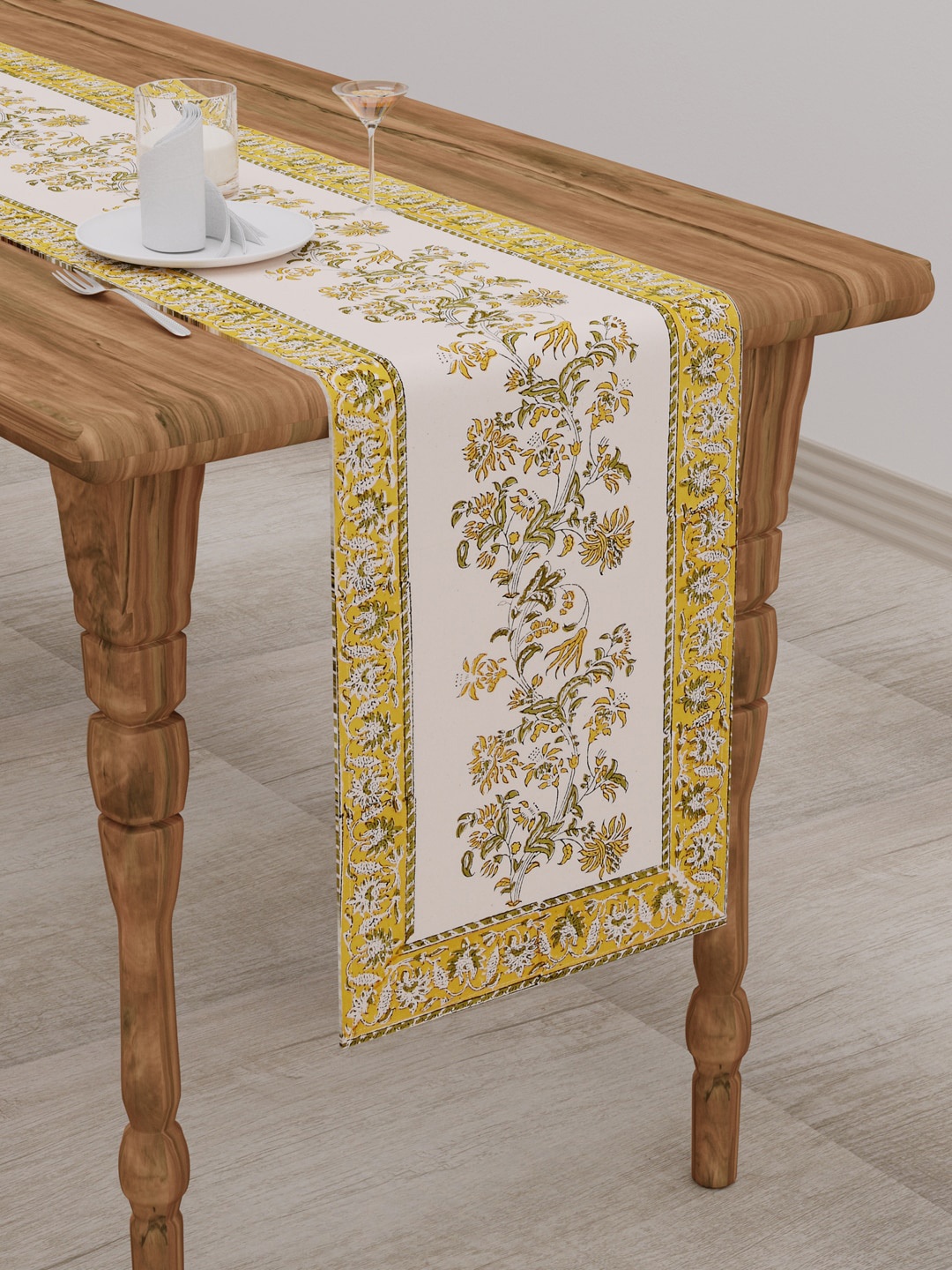 

Clasiko Beige Printed Pure Cotton Table Runners