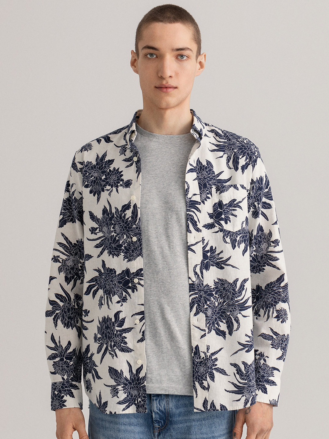 

GANT Men Blue Relaxed Boxy Floral Printed Casual Shirt