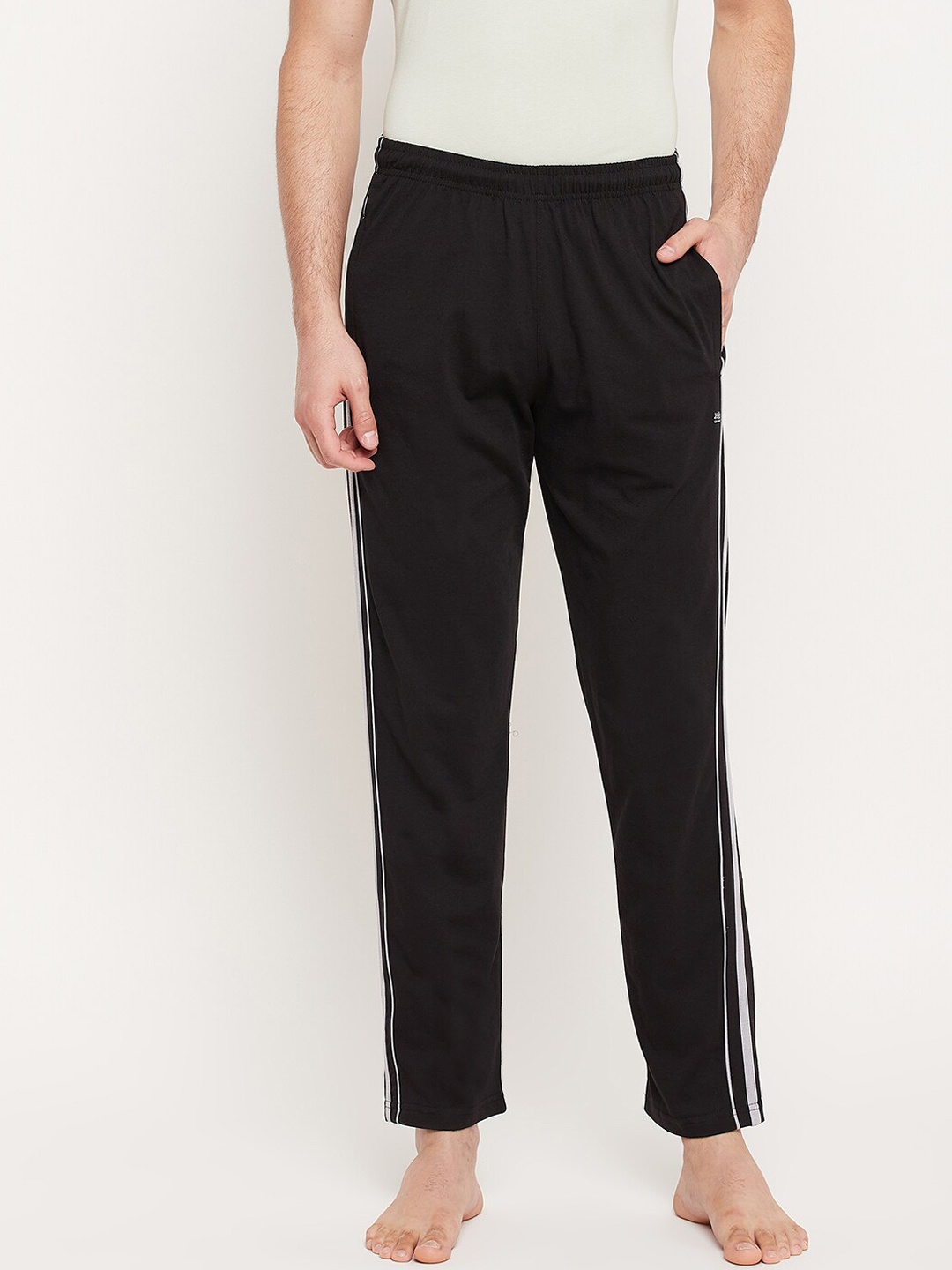 

Okane Men Black Solid Lounge Pants