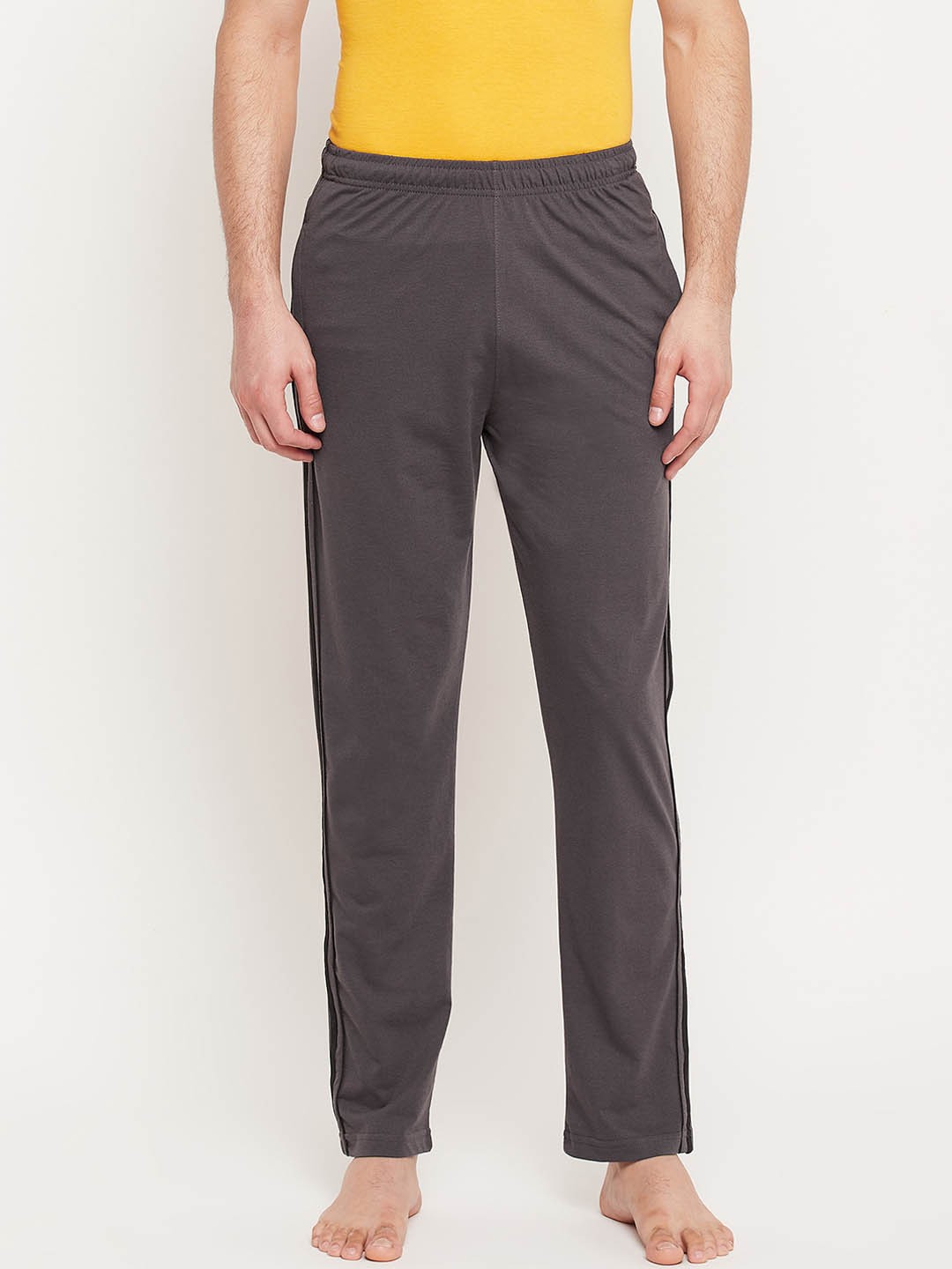 

Okane Men Grey Solid Lounge Pants