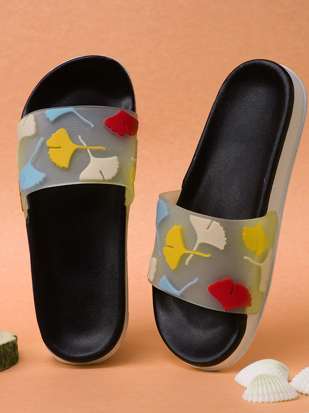

Pampy Angel Women Black & White Printed Rubber Sliders