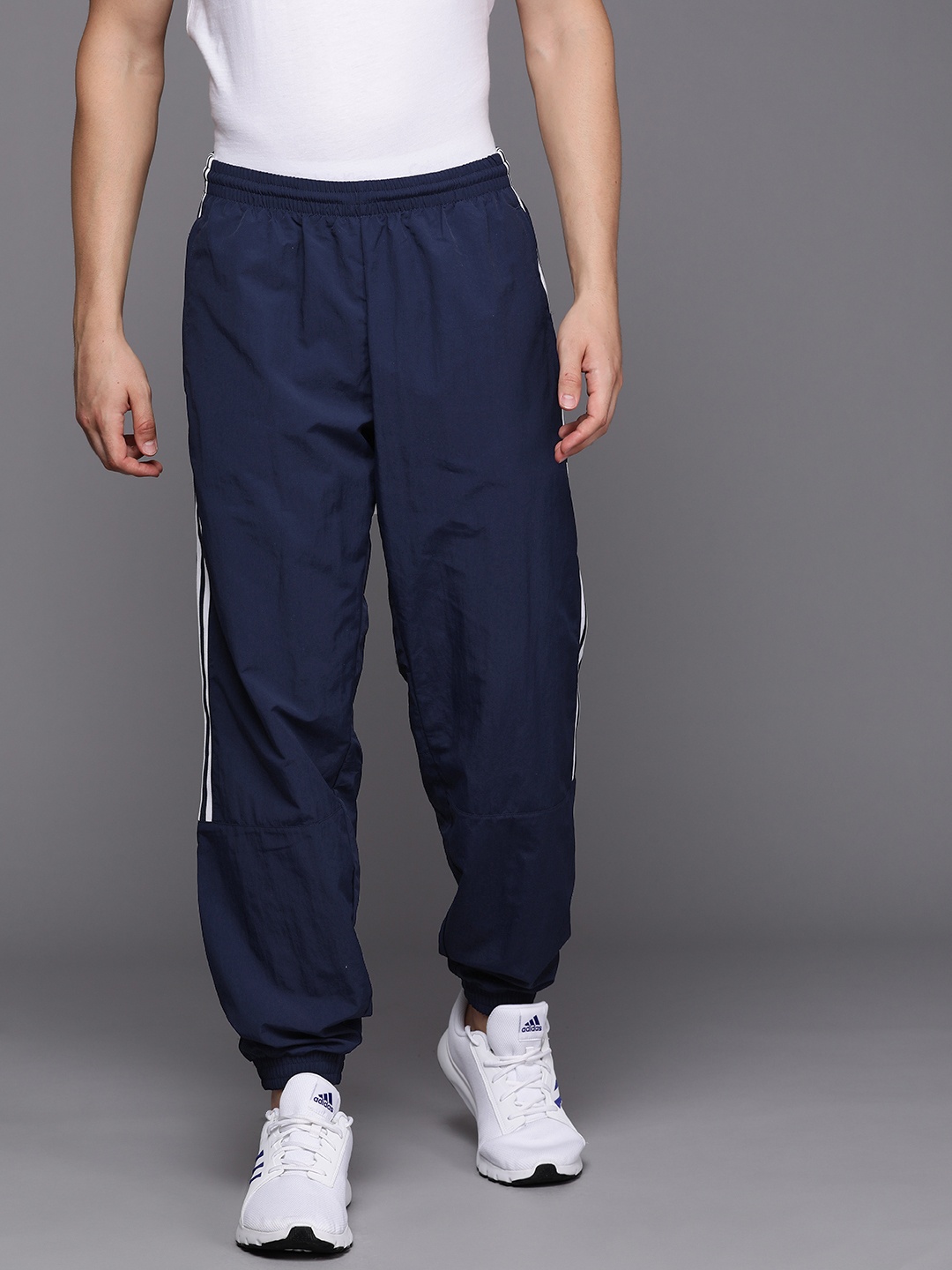 

ADIDAS Originals Men Navy Blue Lock Up Solid Joggers